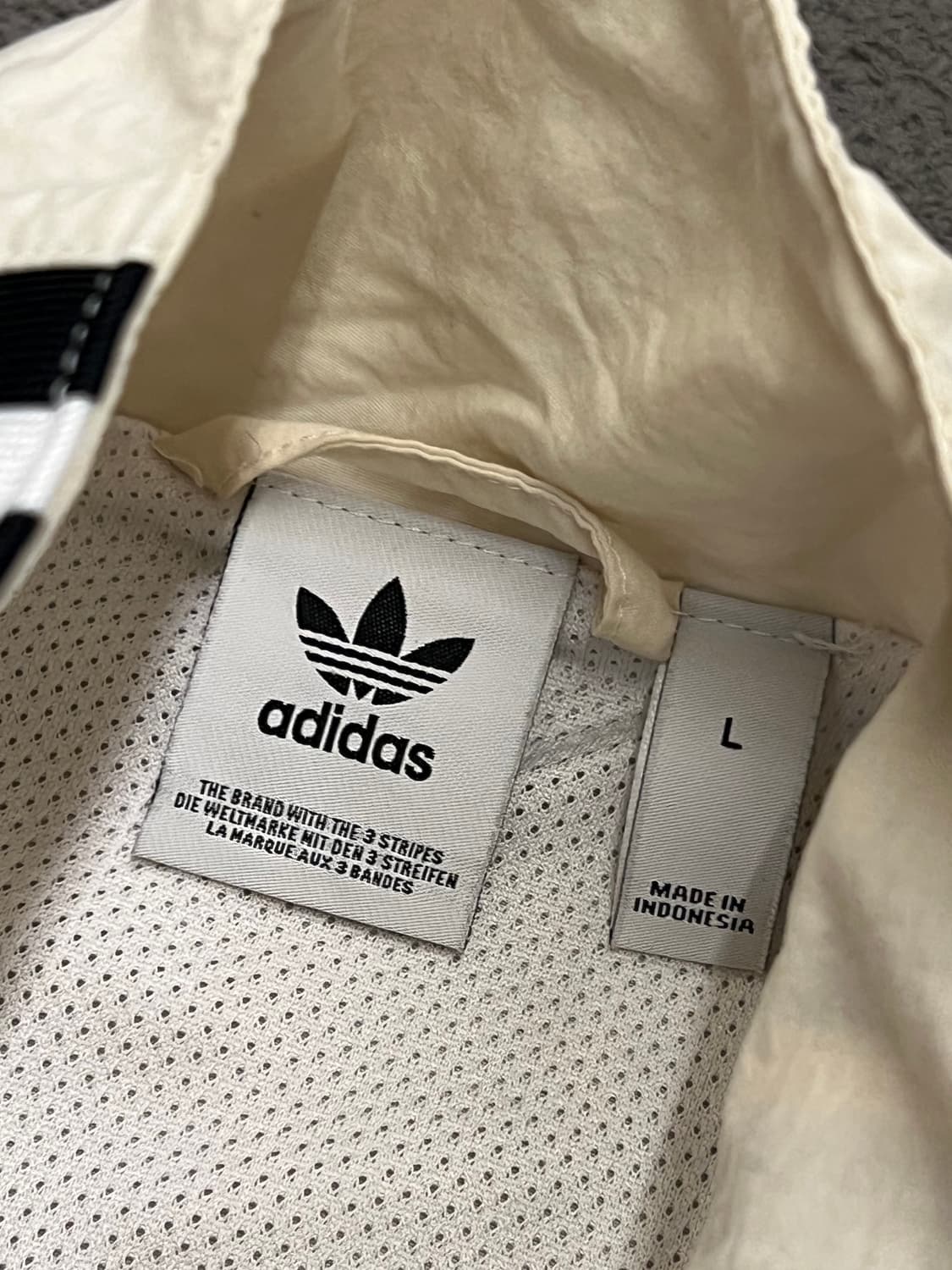 아디다스 윈드 바람막이 처분  상품이미지3