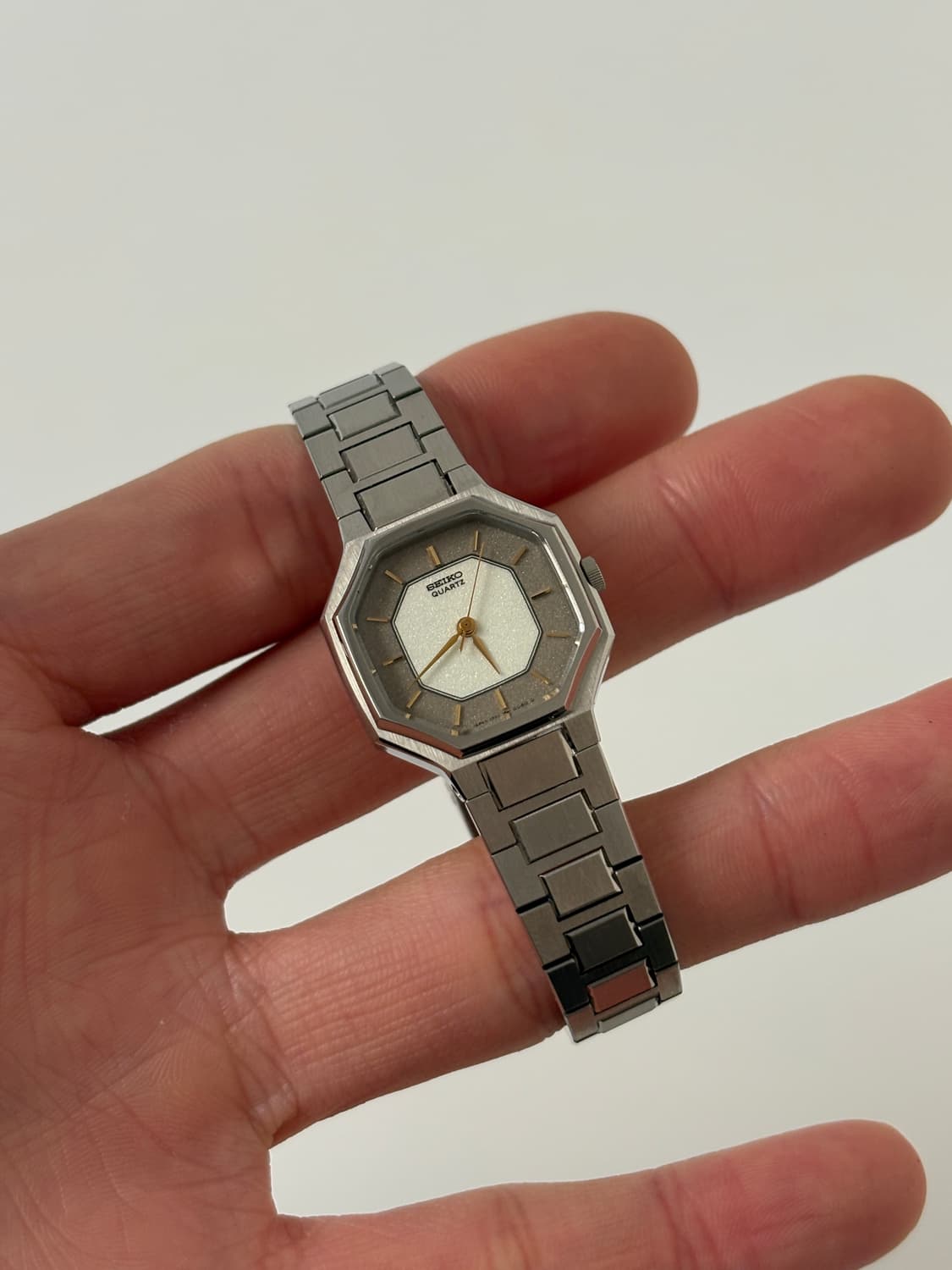 1980s Pearl Dial Silver Ladies Quartz 상품이미지1