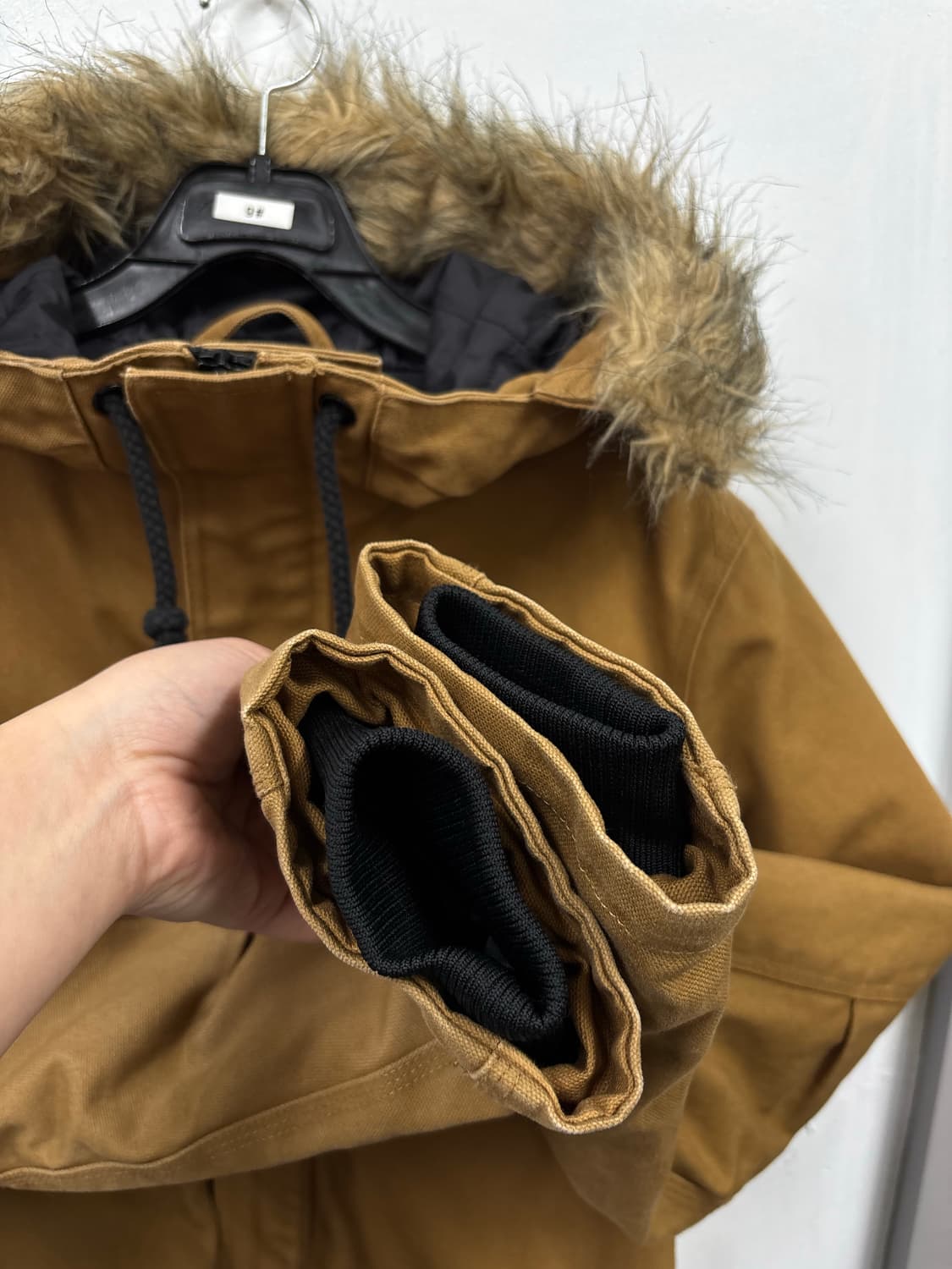 칼하트 시베리안 파카 점퍼 상품이미지4