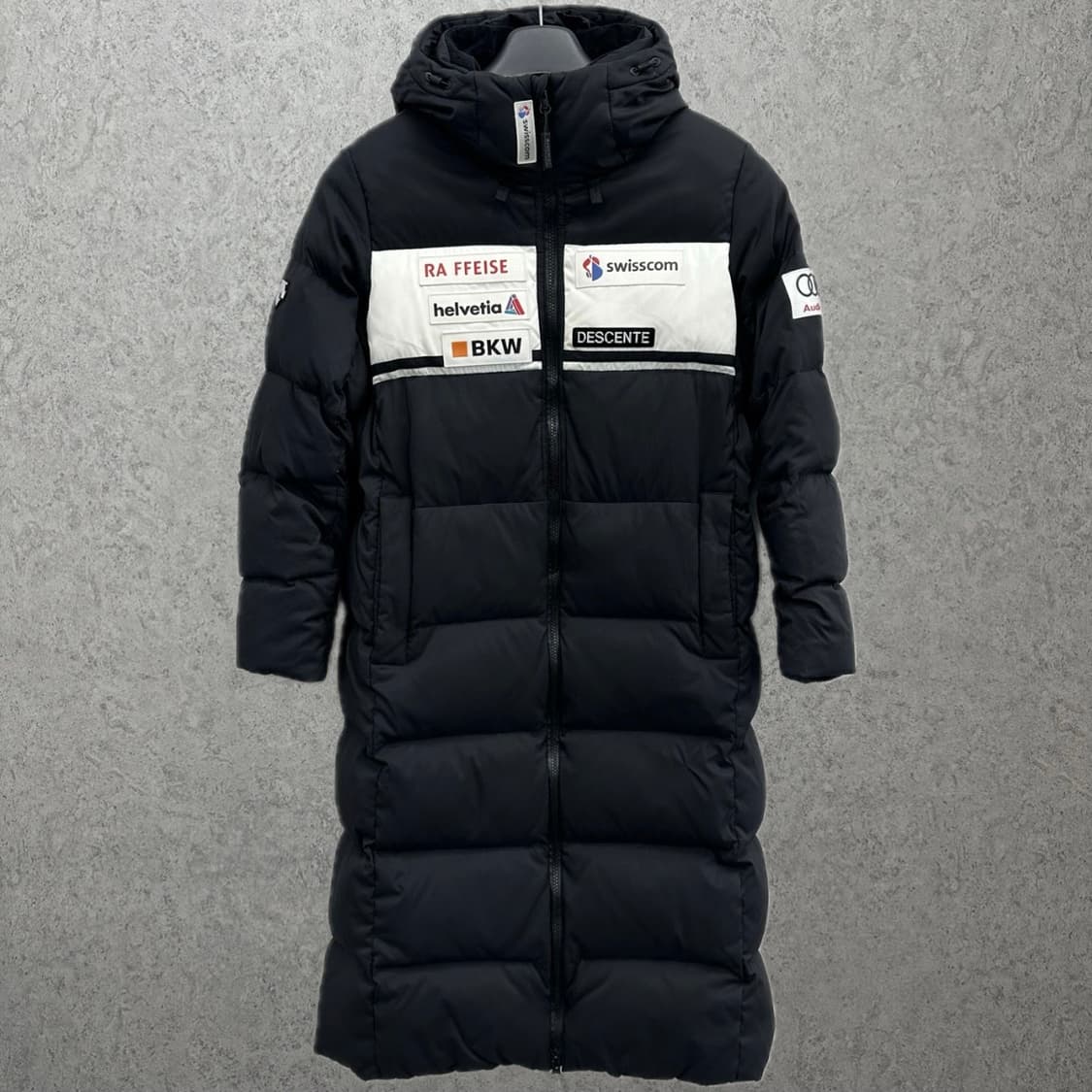 90 데상트 아우디 여자 덕다운 롱패딩 상품이미지1