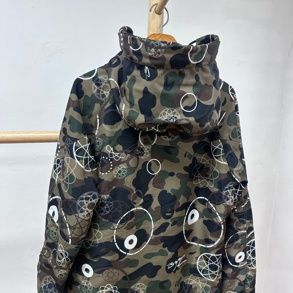 베이프 푸츄라 그래피티 카모플라쥬 후드 자켓 XL(100) J31 상품이미지5