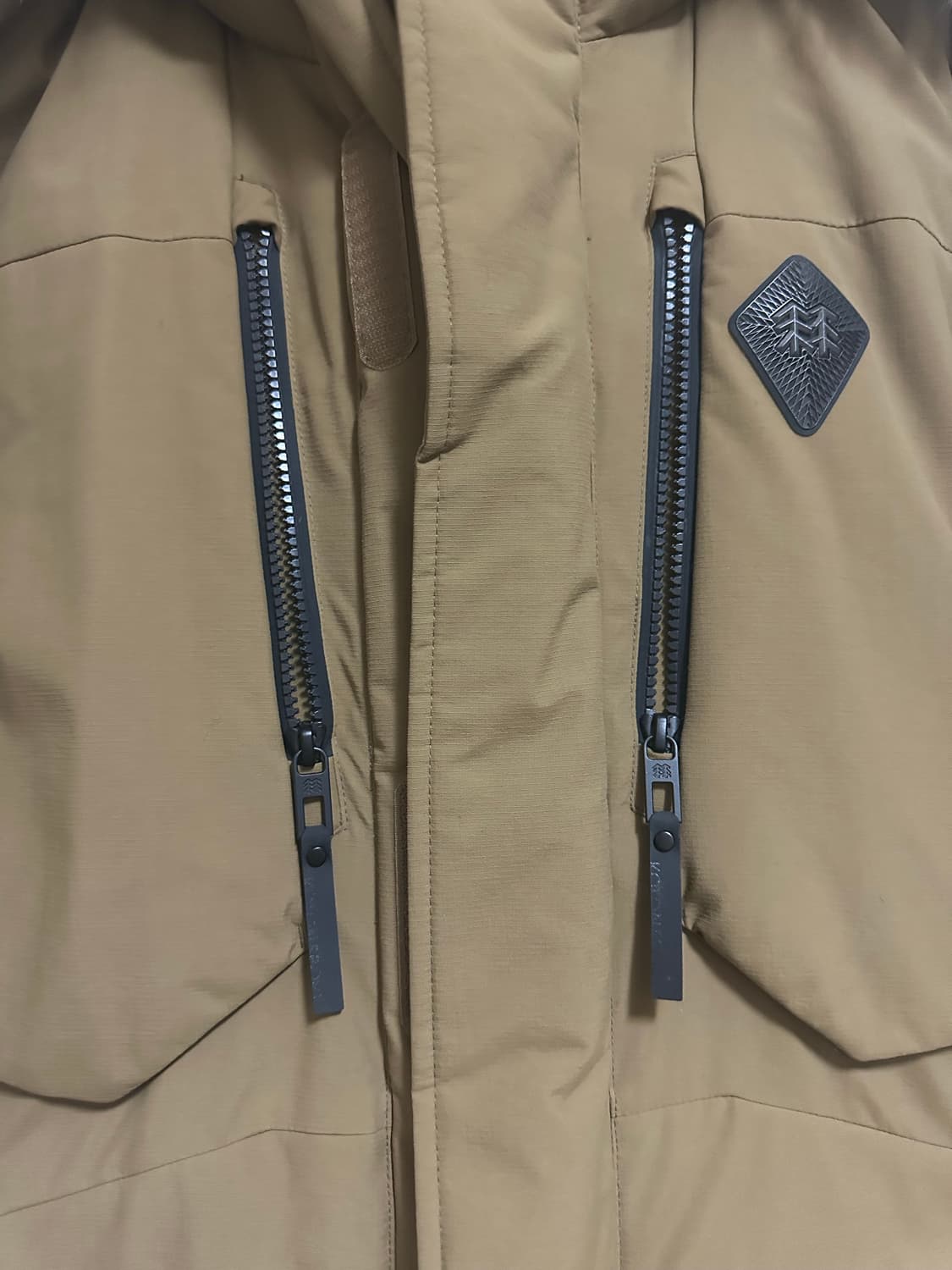 코오롱스포츠 Continuum (안타티카 상위버전) 패딩 판매합니다. 상품이미지4