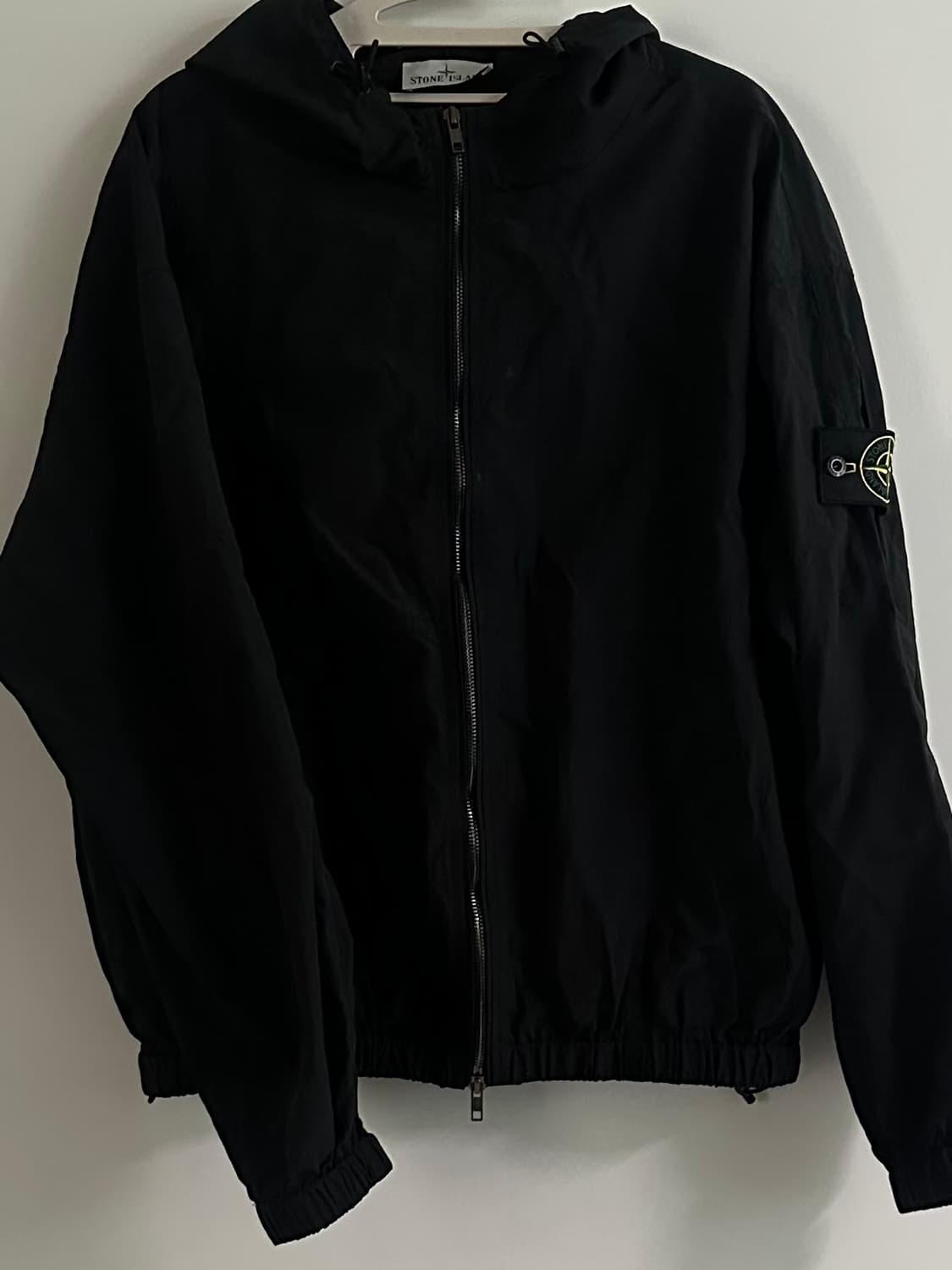 스톤아일랜드 후드 바람막이 상품이미지2