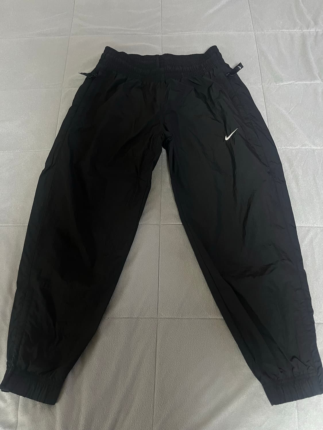 [S] (W) 나이키 NRG 솔로 스우시 트랙 팬츠 블랙 상품이미지1