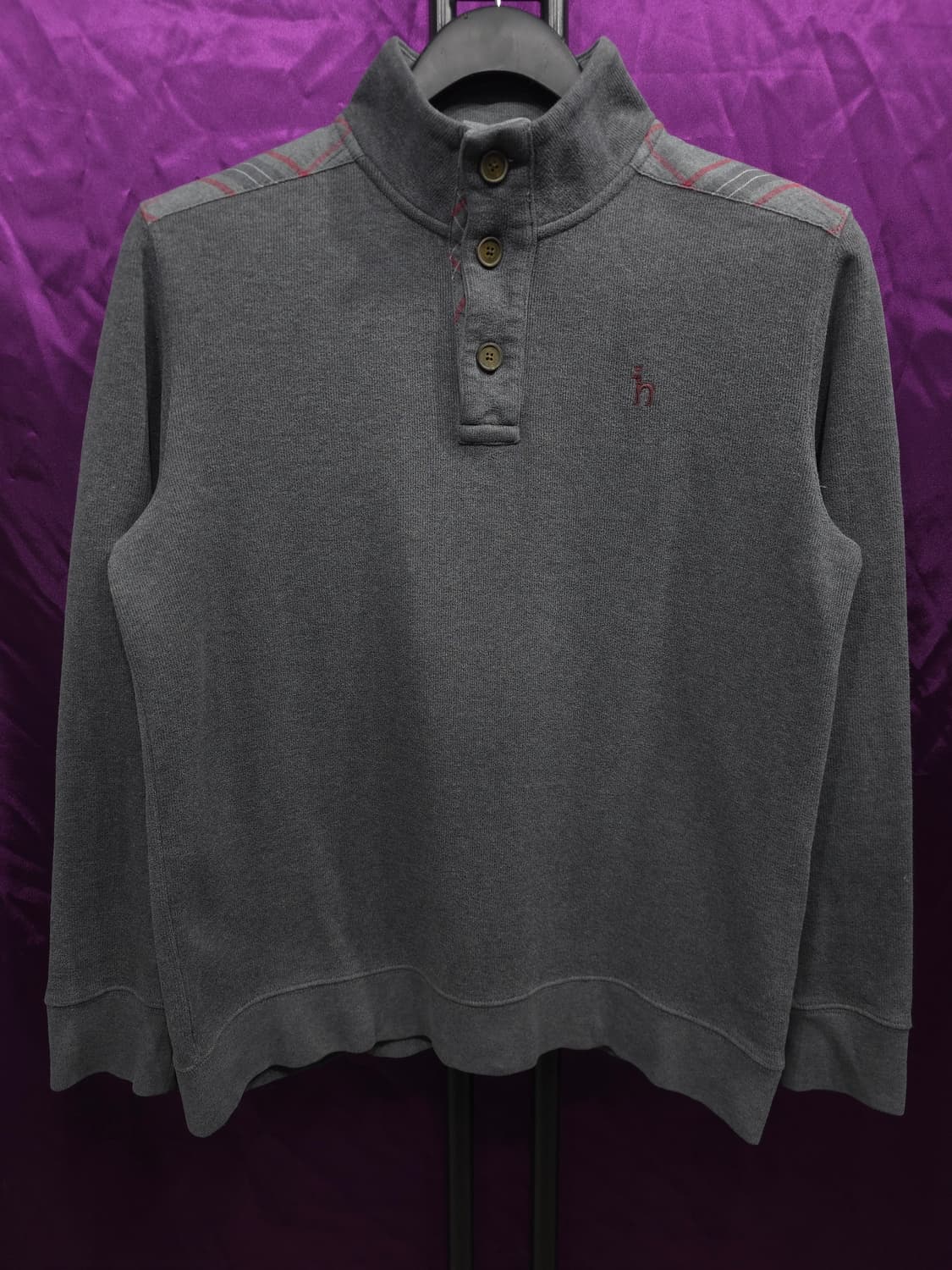 헤지스 숄더체크 하프넥 버튼 니트 티 100 상품이미지1