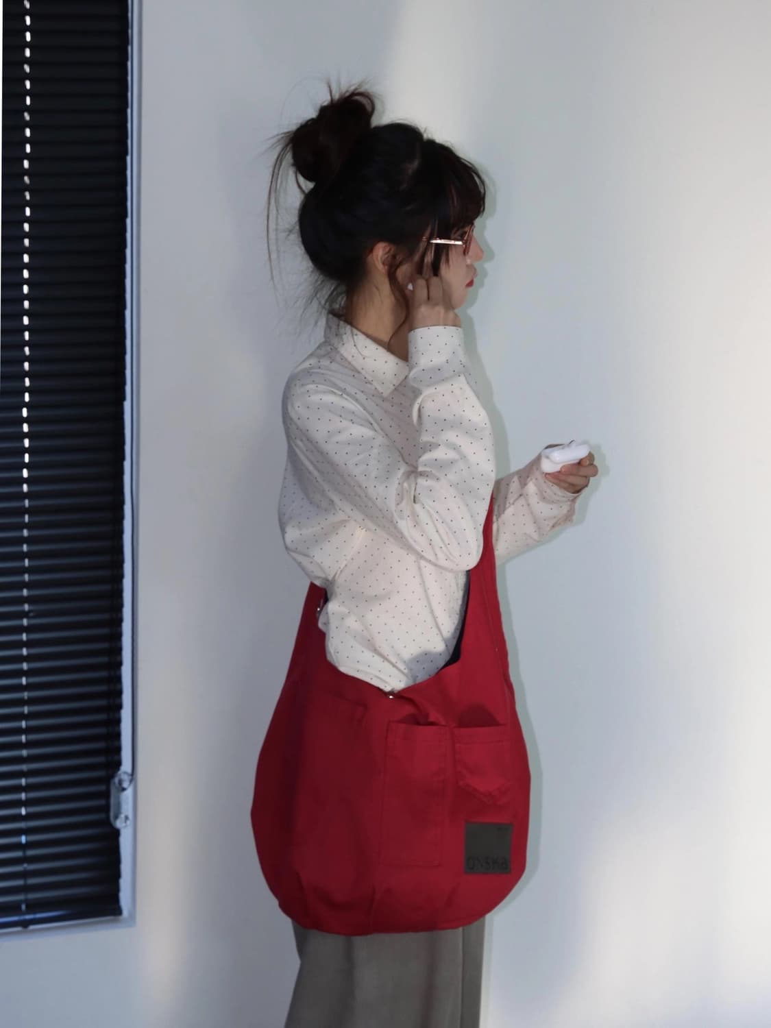 온스카 REVERSIBLE POCKET BAG 크로스백 상품이미지3