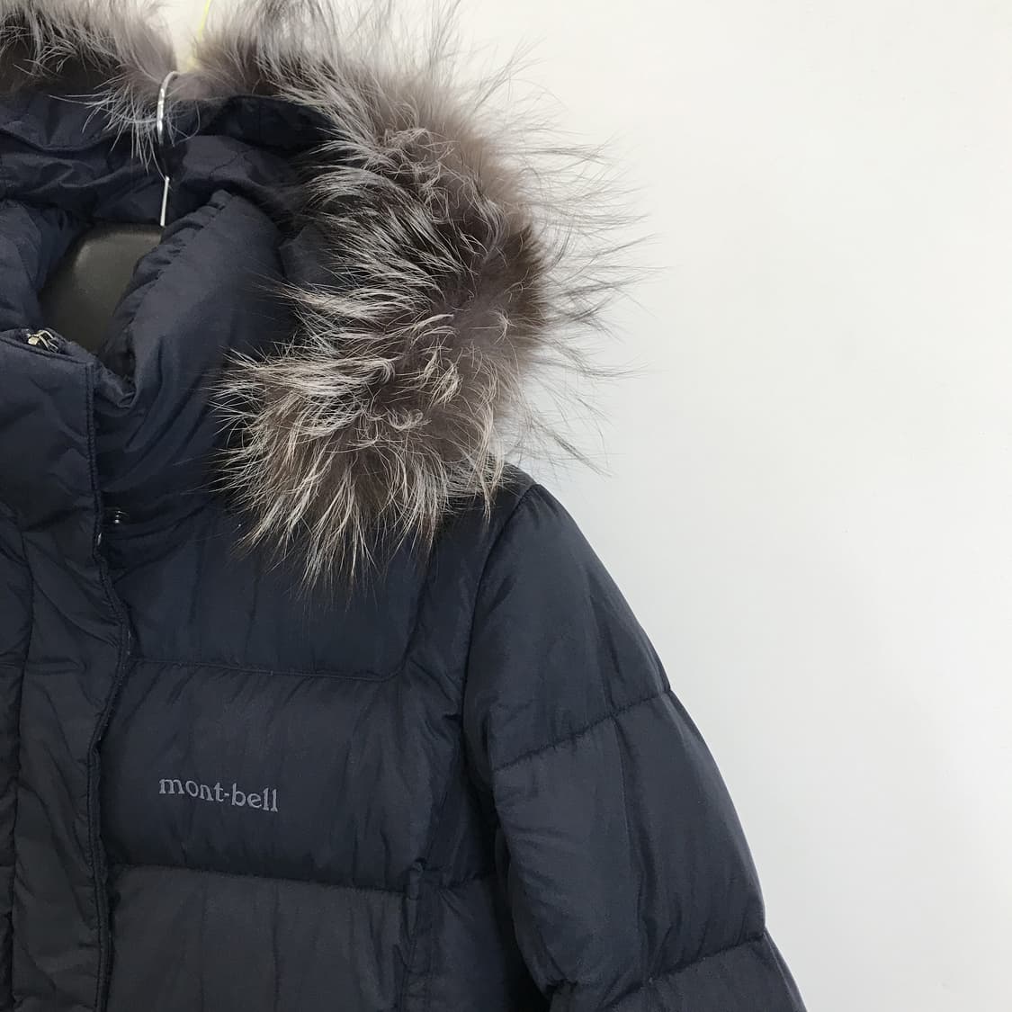 몽벨 구스다운 폭스퍼 패딩점퍼 [여성95사이즈] 상품이미지2