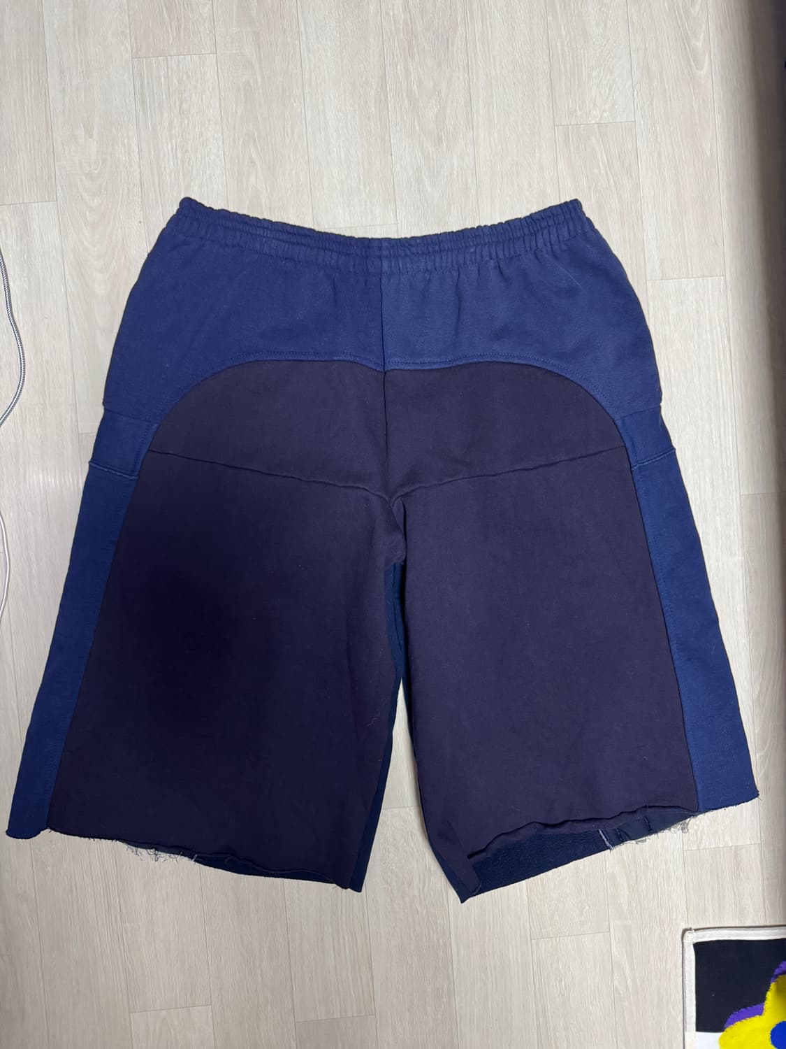JOSHUA JAMAL PADDED SWEAT SHORTS NAVY 상품이미지2