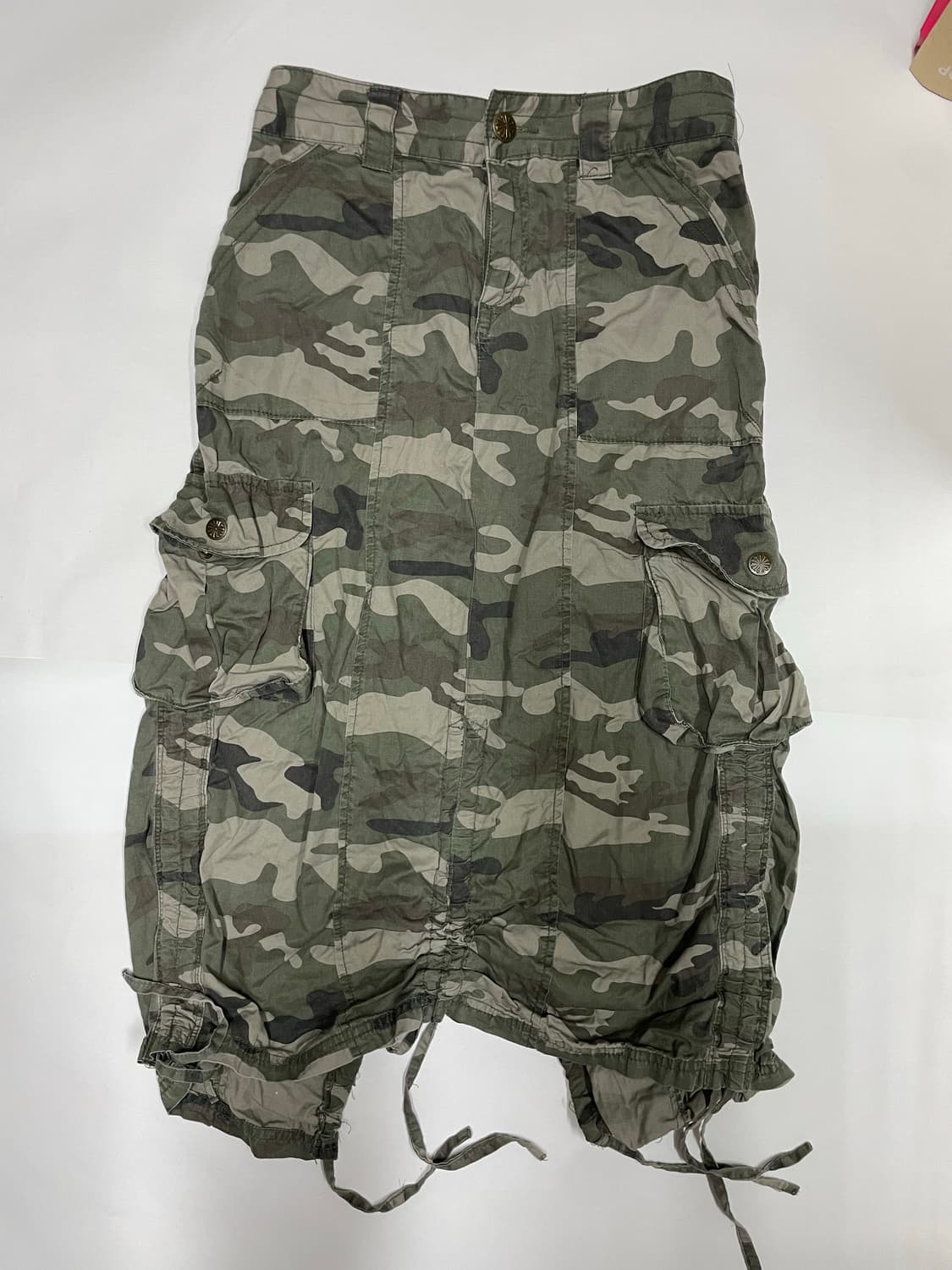 큐빈티지 카모 셔링 스커트 상품이미지1