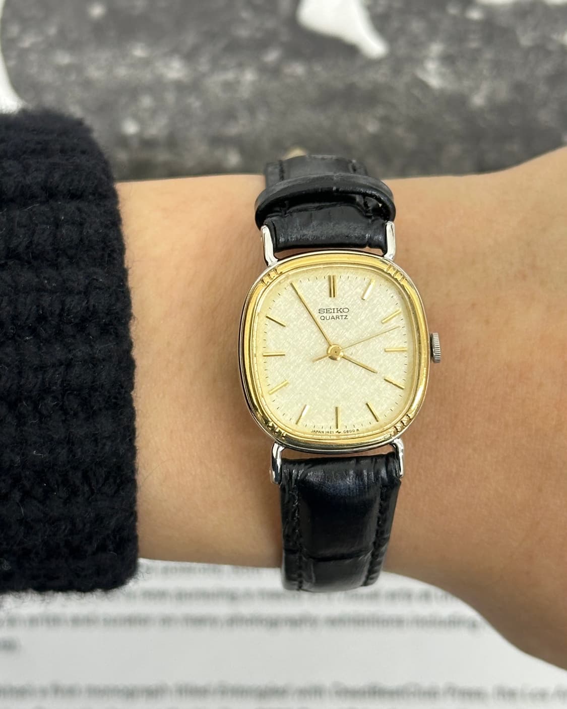 세이코 리넨 다이얼 투톤 쿼츠 시계 상품이미지9