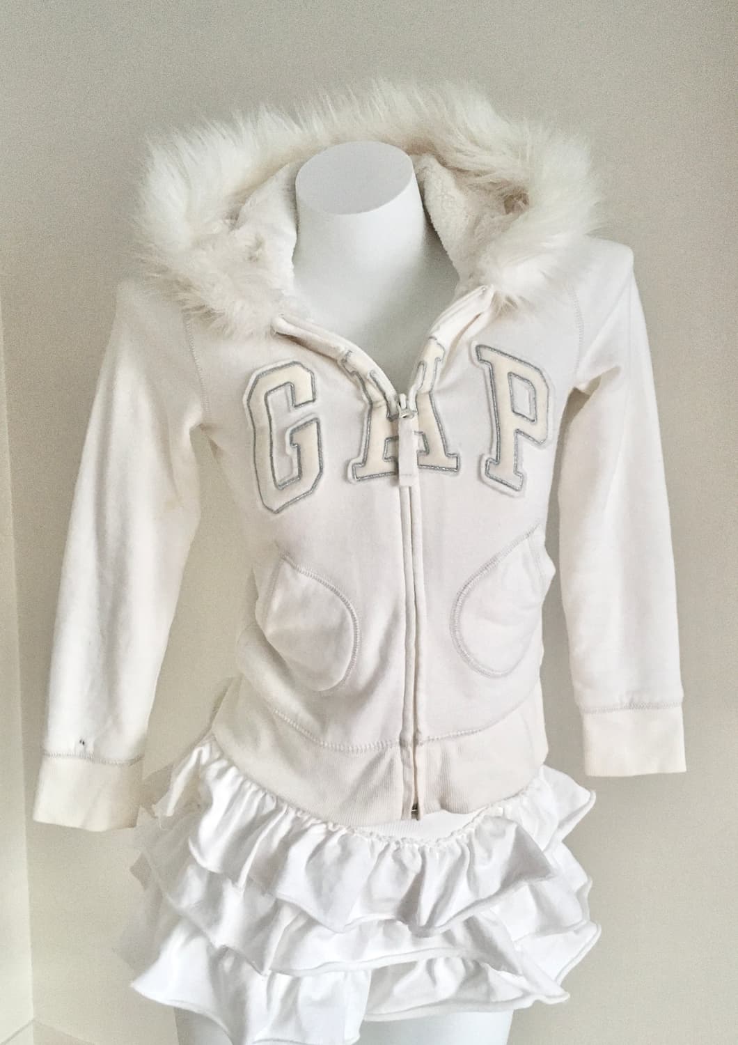 갭 GAP 아이보리 울프죠 퍼 후드집업 달천깔 히메갸루 대대장 상품이미지3