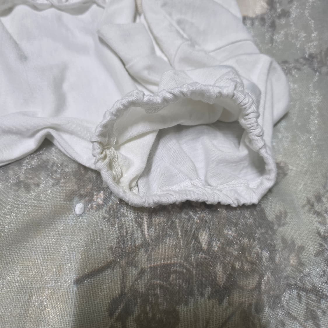 세실맥비 화이트 백 레이스 로걀탑 트랄라라 리즈리사 히메갸루 딱붙 반팔 상품이미지7