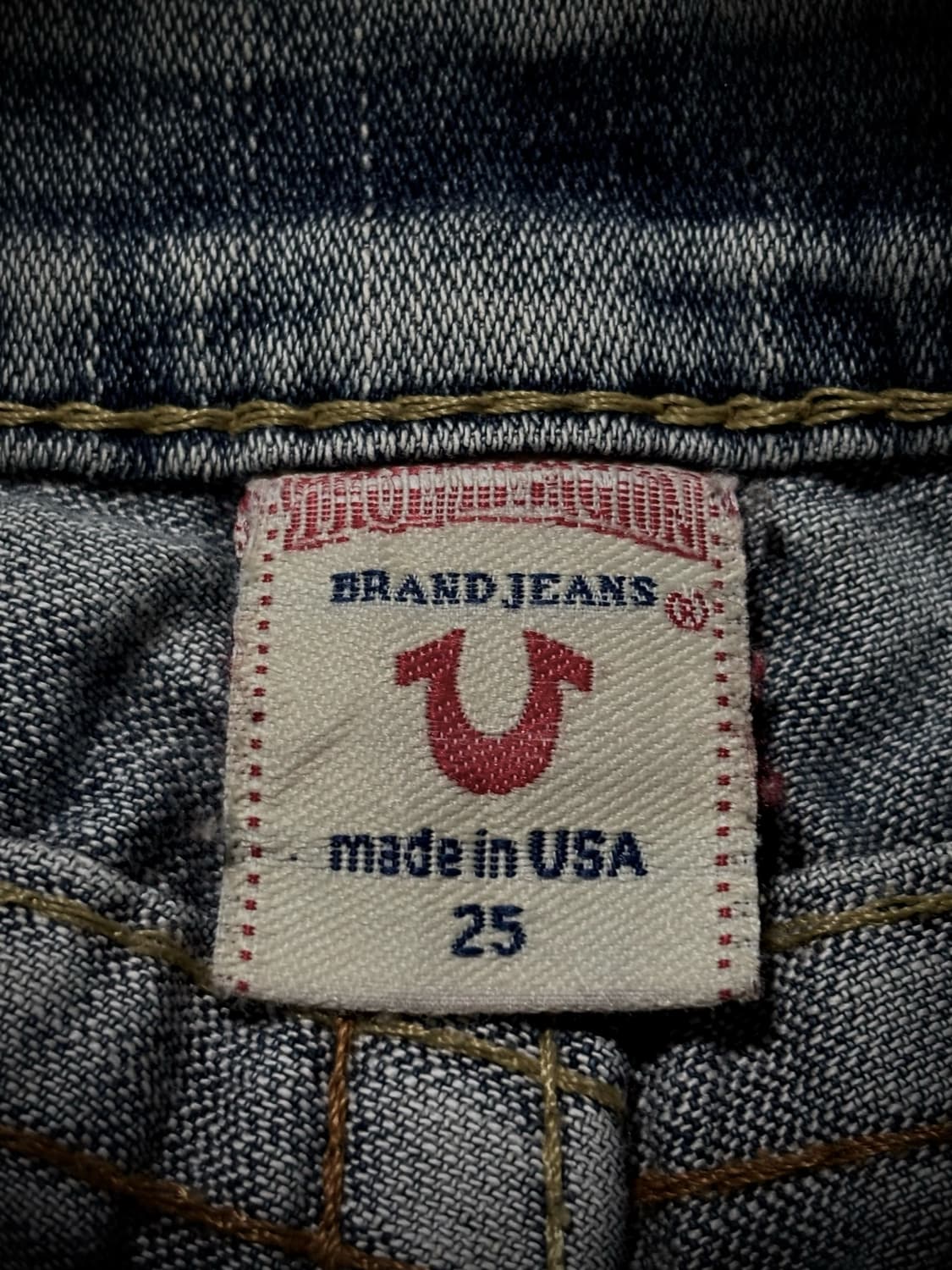 True Religion 포켓 스티치 디테일 워싱 데님 숏팬츠 상품이미지9