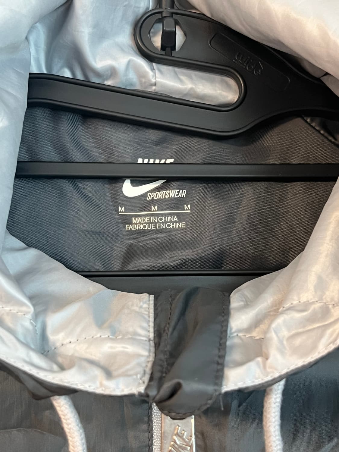 나이키 윈드러너 우먼 바람막이 블랙/그레이 [M] 상품이미지4