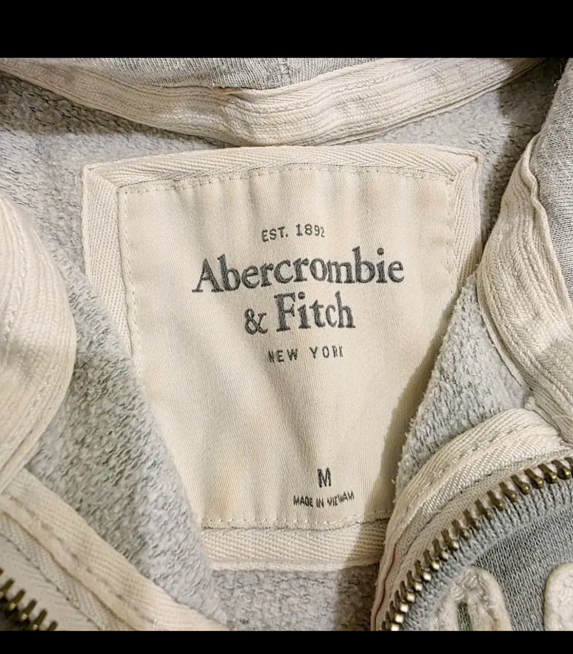 아베크롬비 y2k 딱붙핏 약기모 그레이 자수 후드집업 상품이미지4