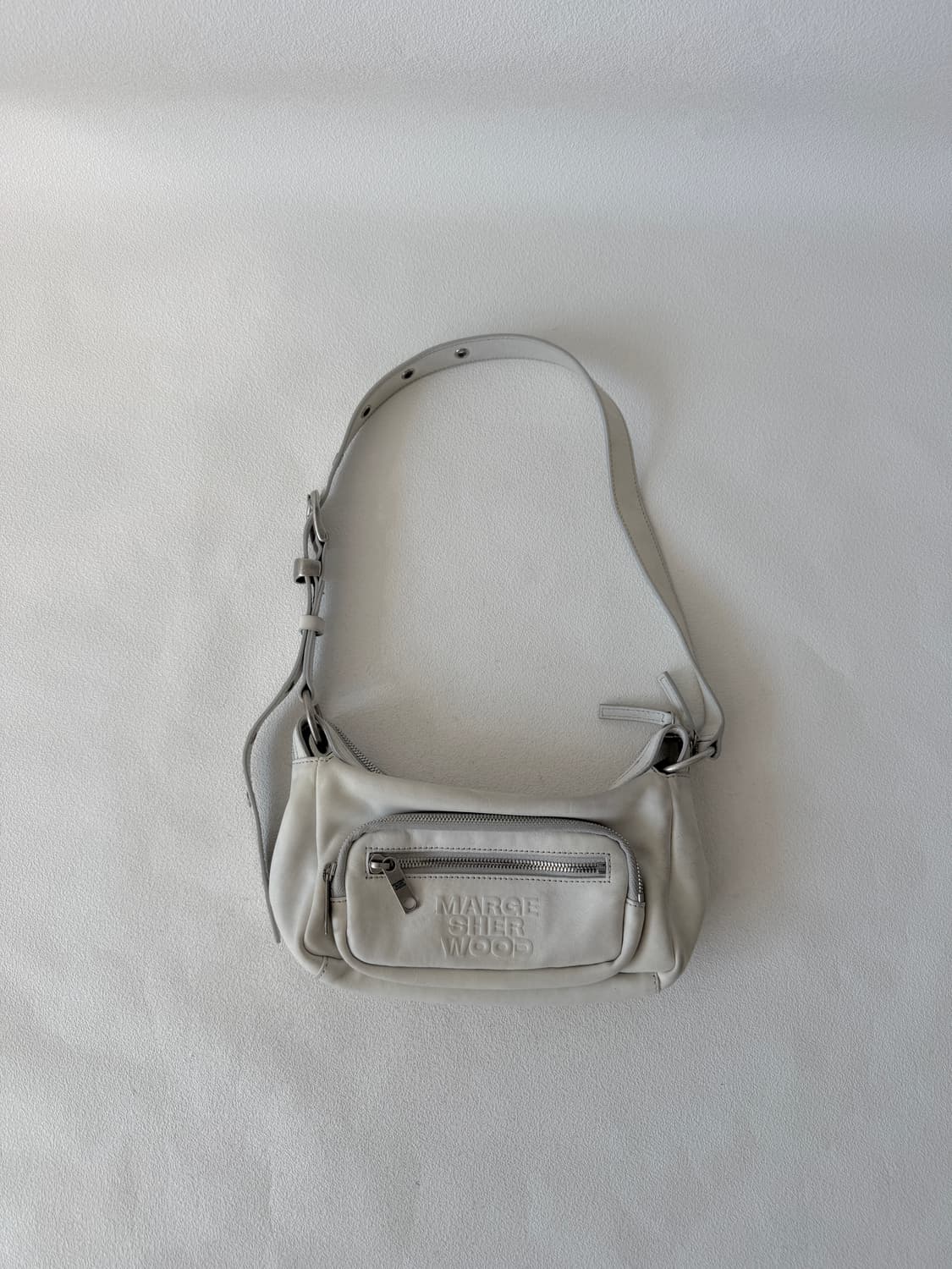 마지셔우드(MARGESHERWOOD) 레더 숄더백 상품이미지1