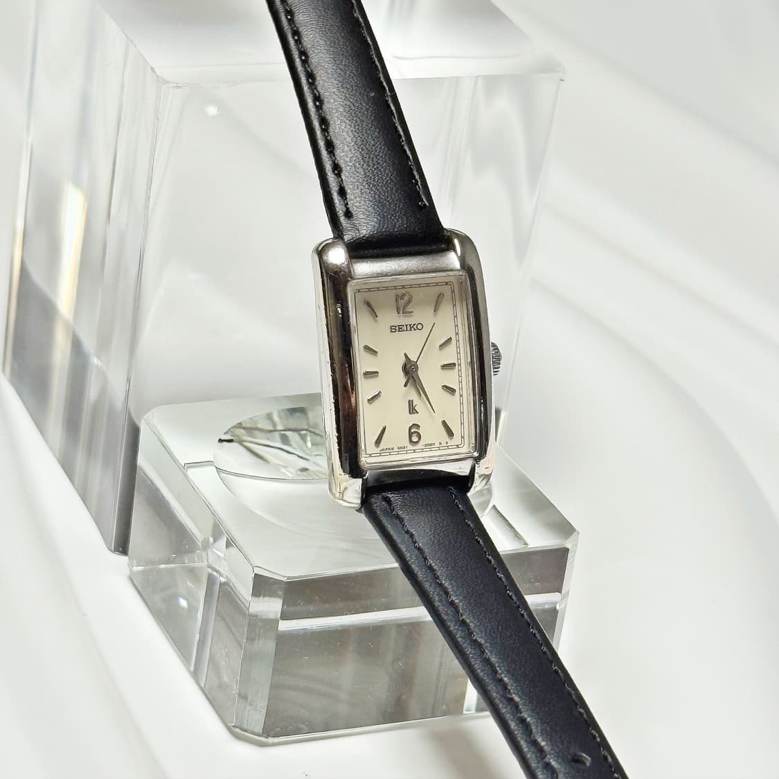 90s 빈티지 세이코 루키아 화이트 렉탱글 스퀘어 워치 상품이미지5