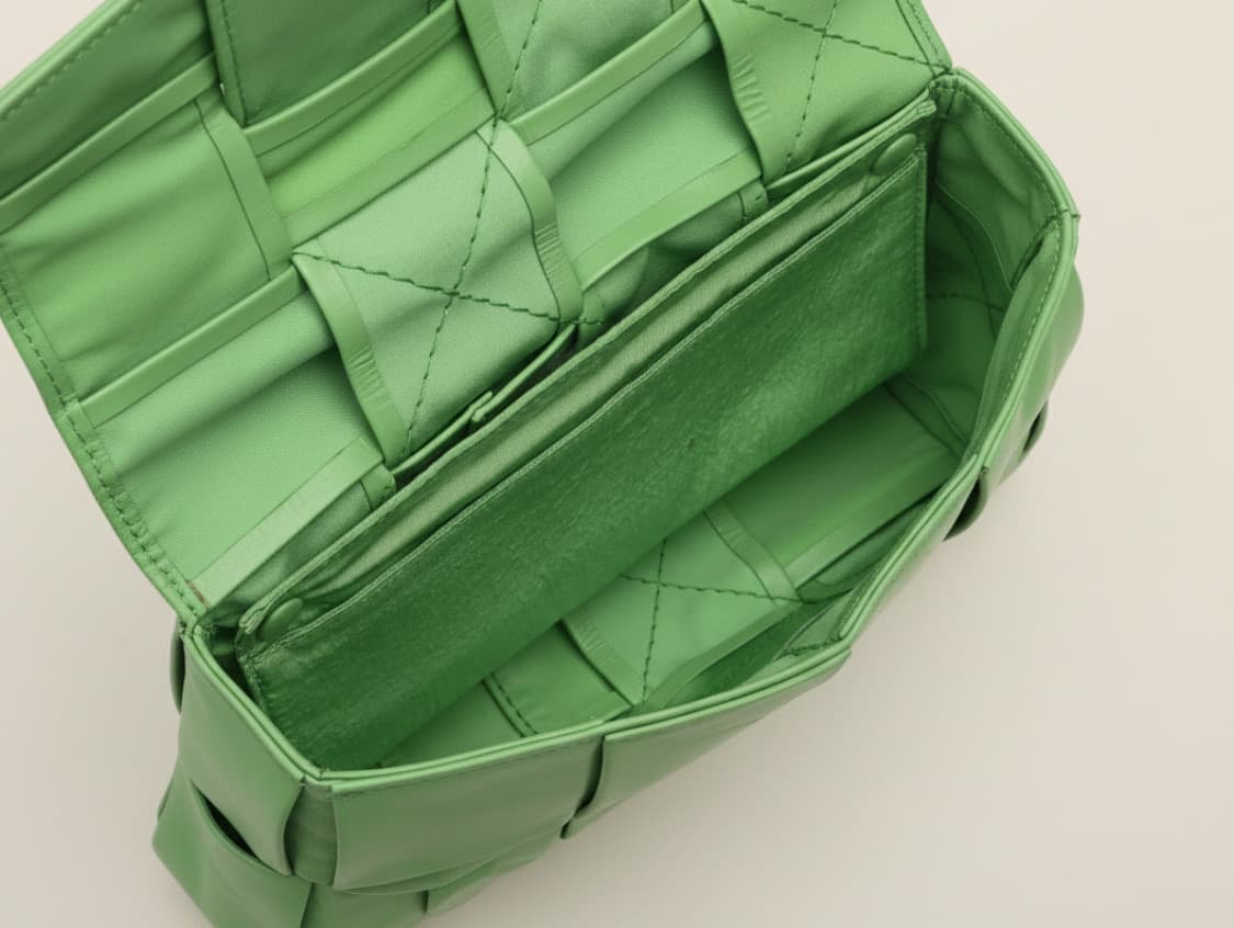 [S급] 보테가베네타 카세트 카프스킨 벨트 미니 뉴세이지 판매합니다!!! 상품이미지3