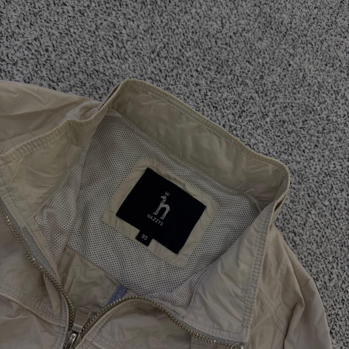 95 헤지스 여성 바람막이 자켓 0127H1 상품이미지3