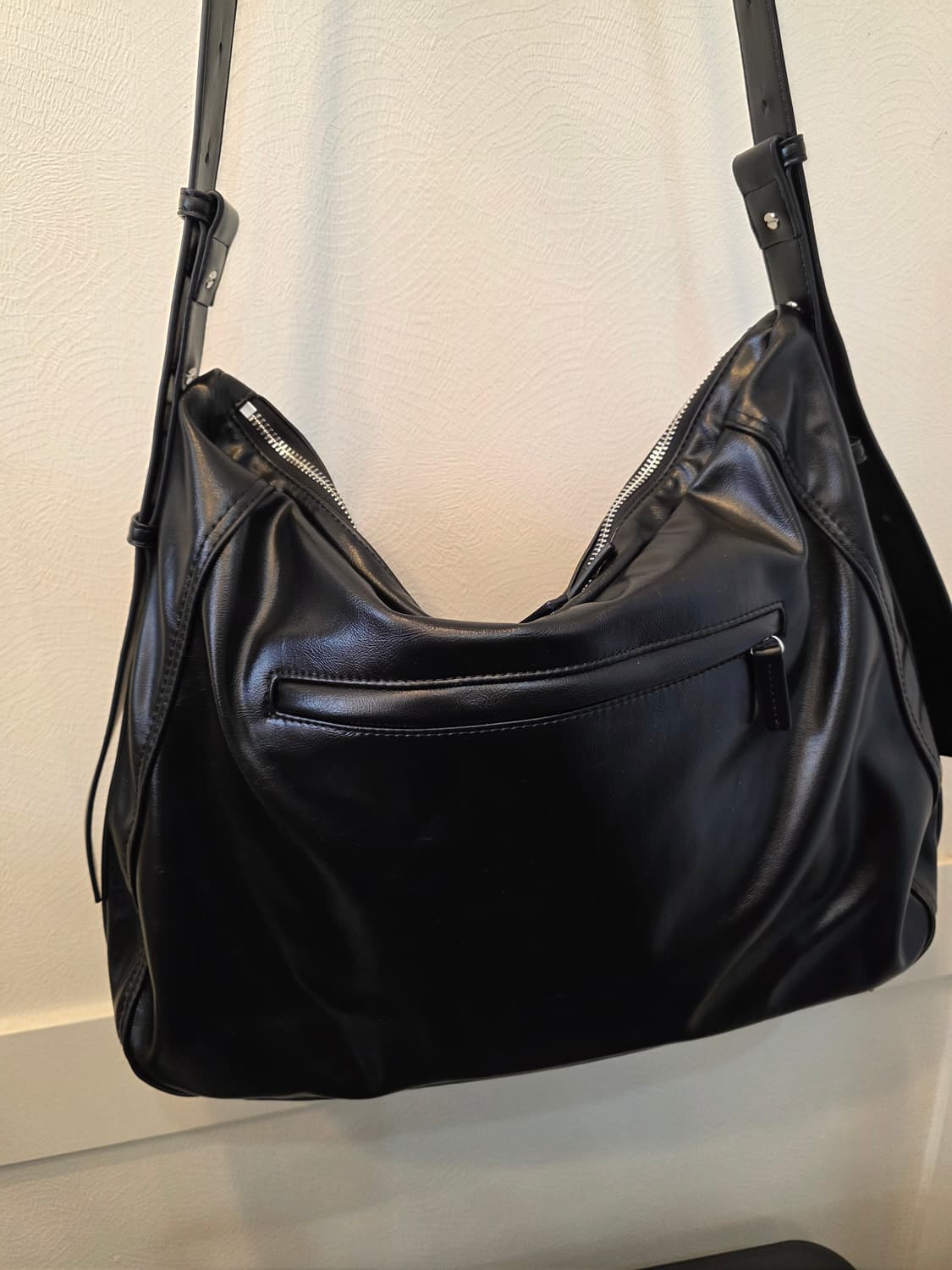 히어리구효민 구디나인 포켓 빅 백 블랙 상품이미지5