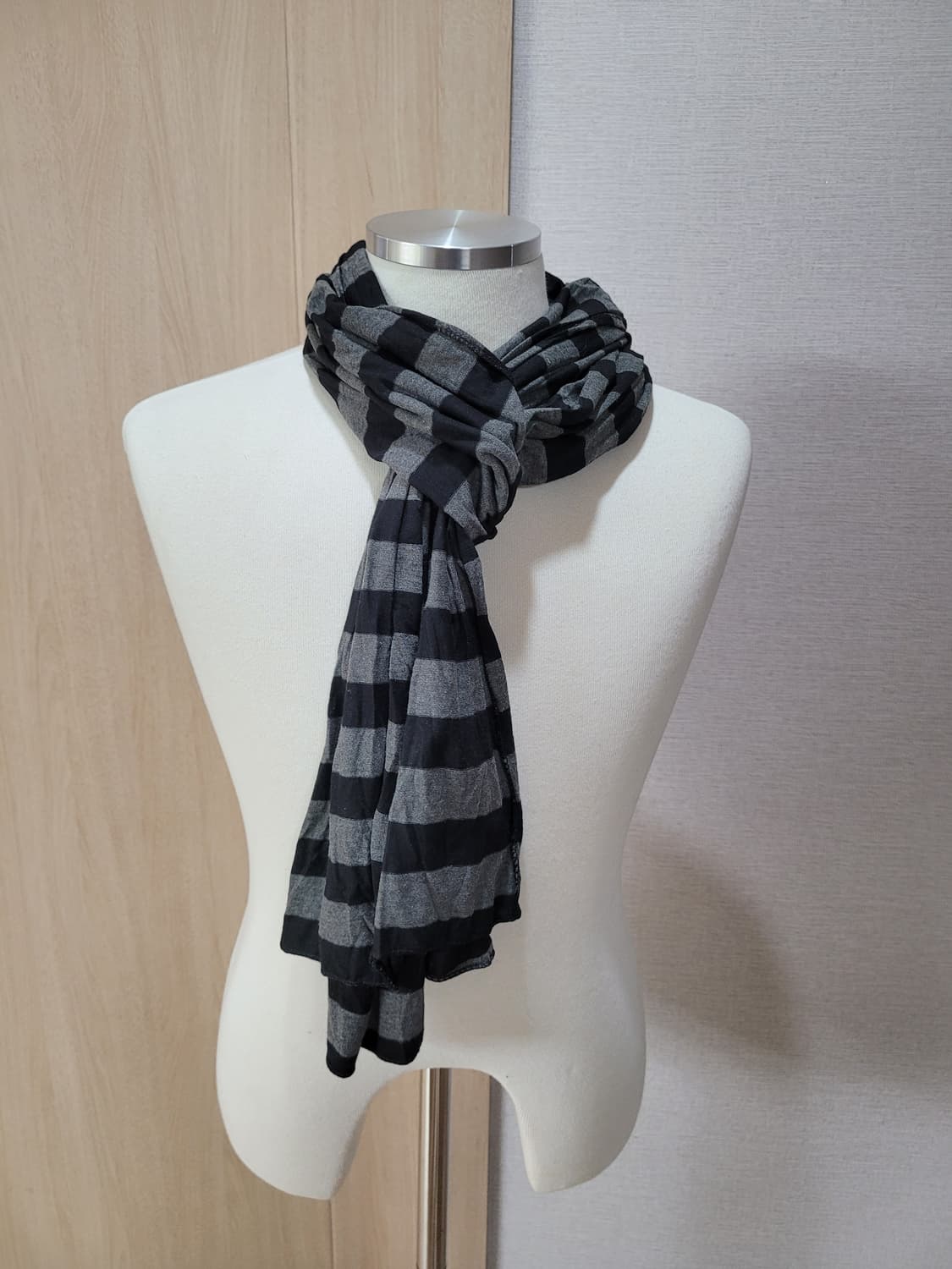 테이트 TATE 스트라이프 머플러 블랙/그레이 상품이미지1