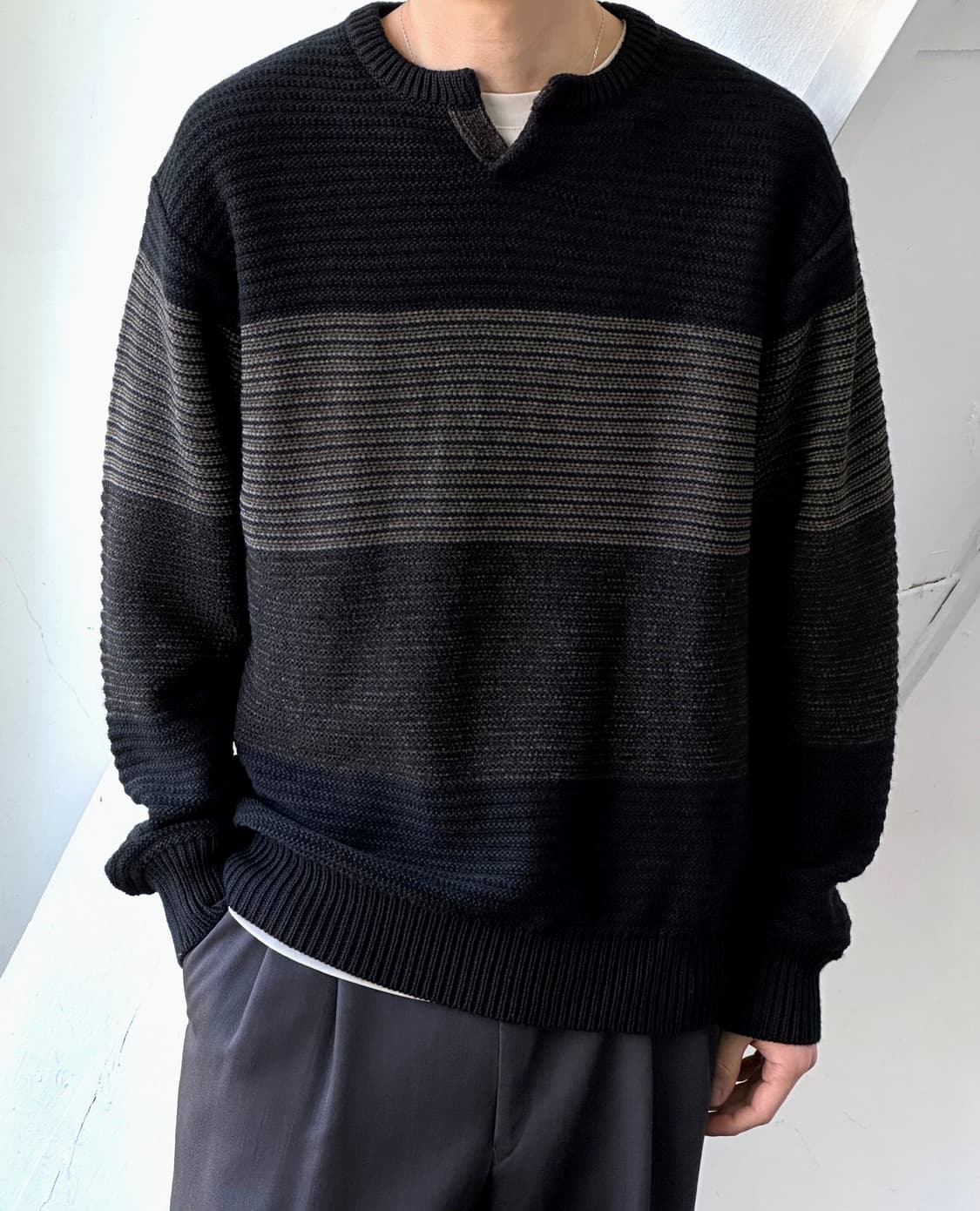 Wool acrylic fabric design neck knit P/O 상품이미지4