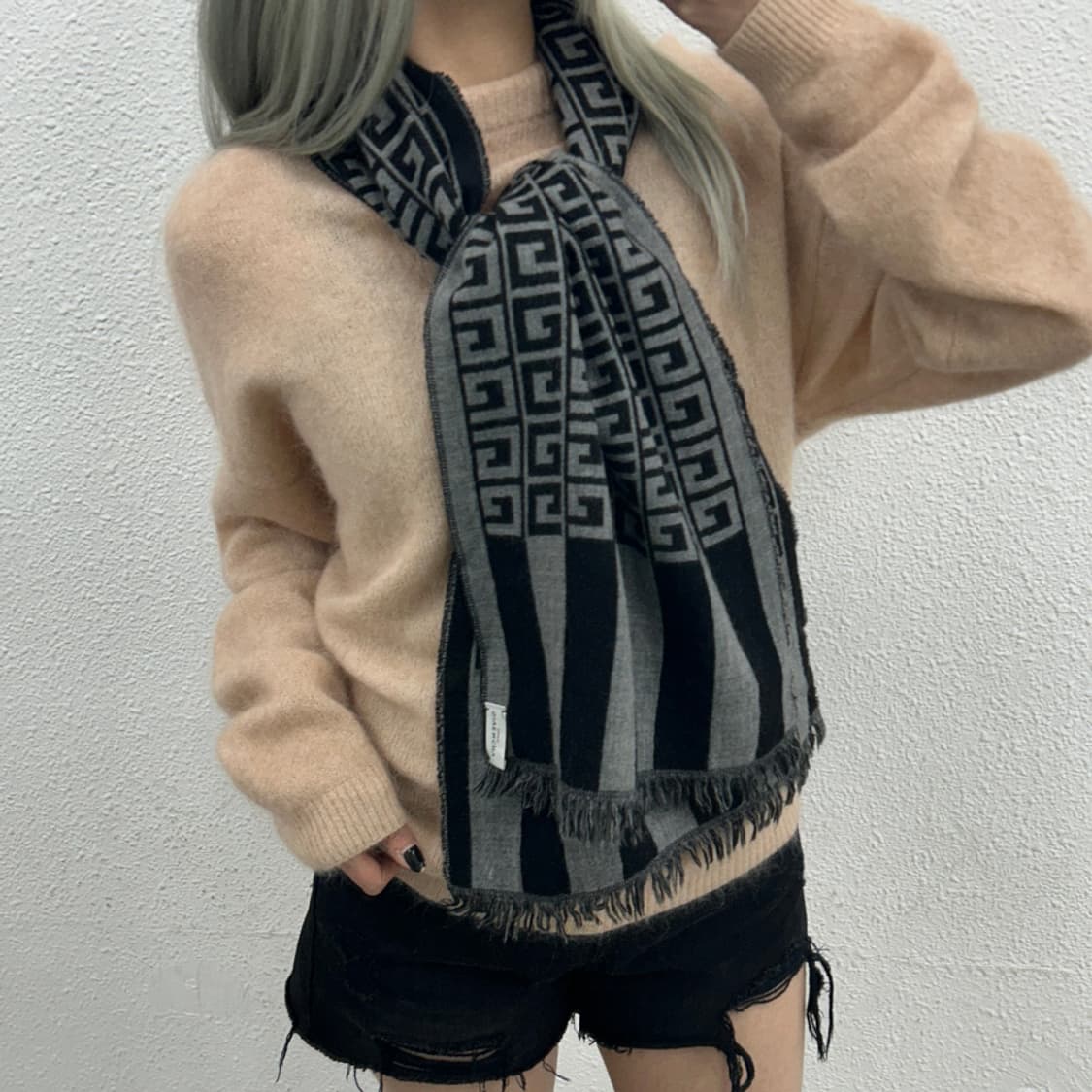 지방시 멀티 패턴 그레이 머플러 상품이미지1