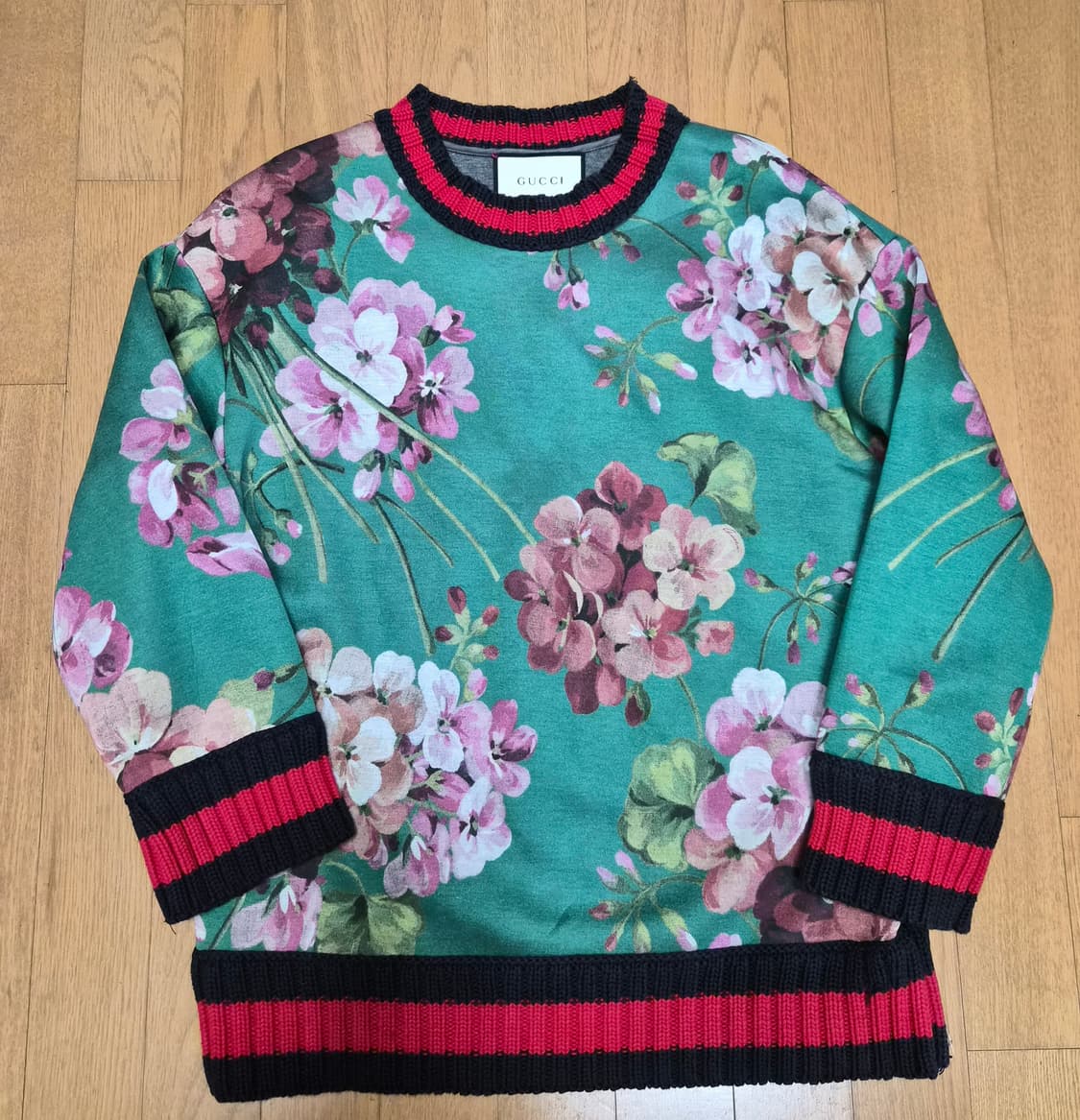 (정품) 구찌 블룸 플라워 맨투맨 M (명품 여자 남자 티셔츠) 상품이미지1