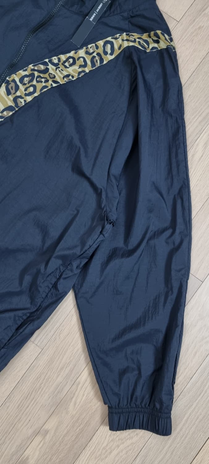 나이키 애니멀 프린트 스우시 바람막이 XL _ 여성 상품이미지5