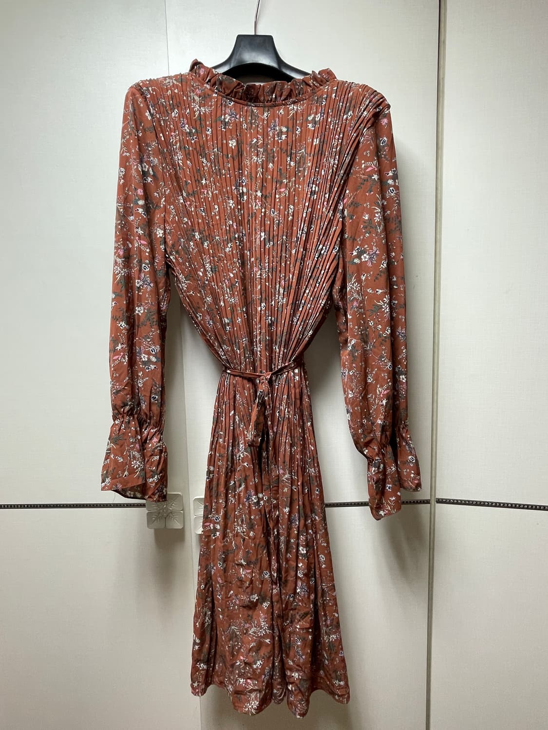 플라워 롱 플리츠 원피스 상품이미지1