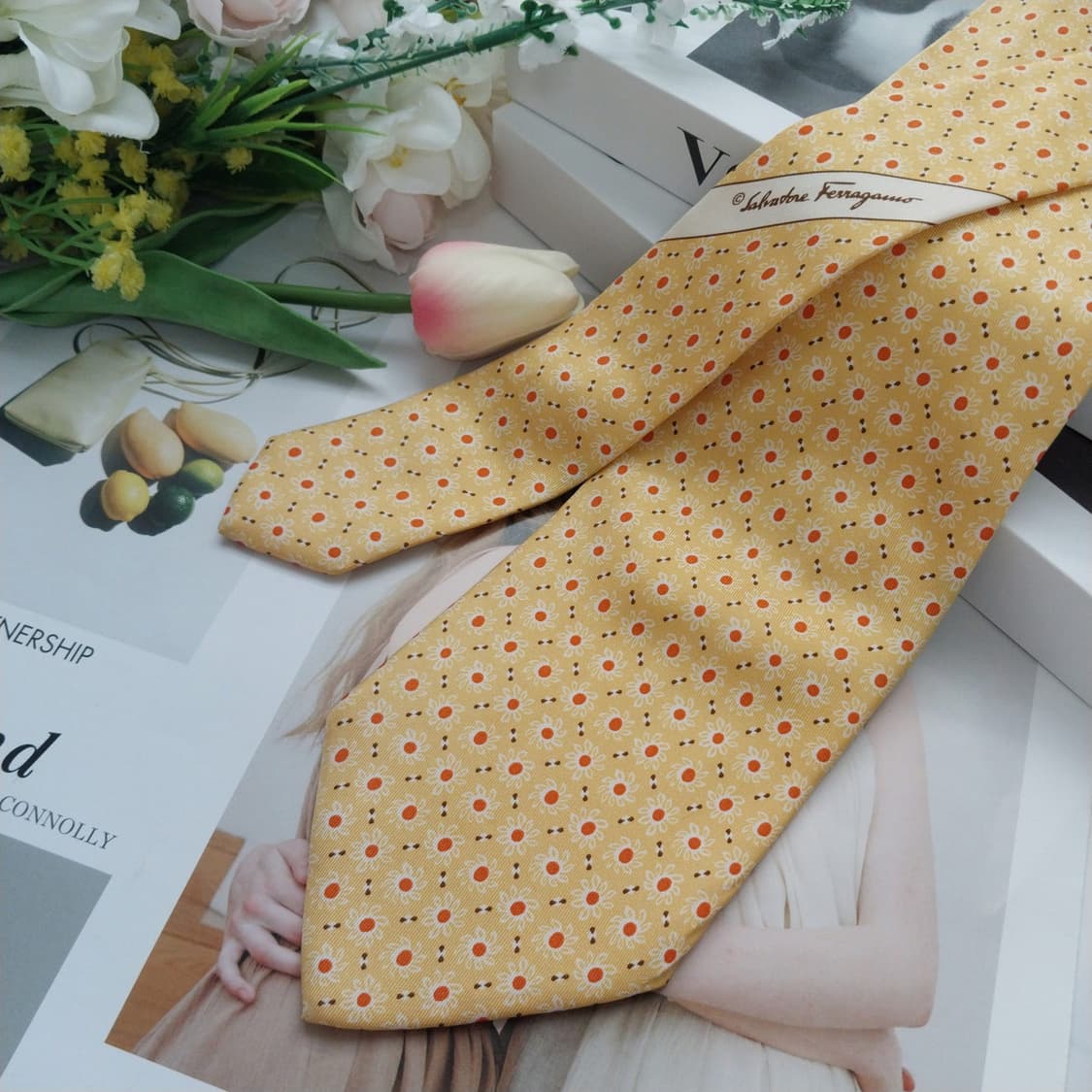 살바토레 페라가모 실크 옐로 플라워 넥타이 9cm A등급 K852
 상품이미지3