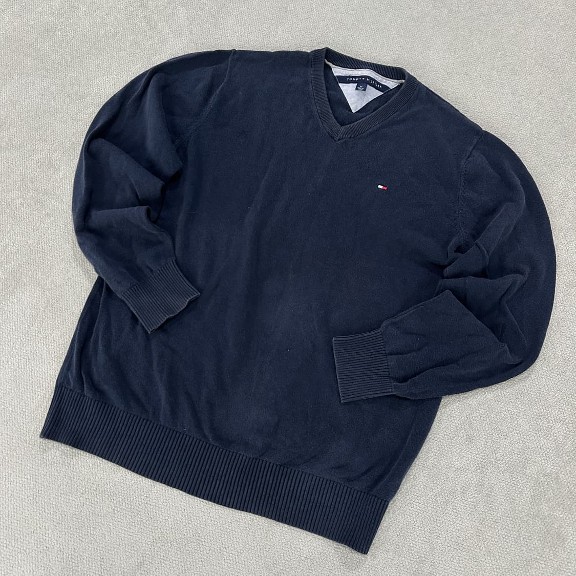 타미힐피거 네이비 V넥 니트 m 상품이미지1