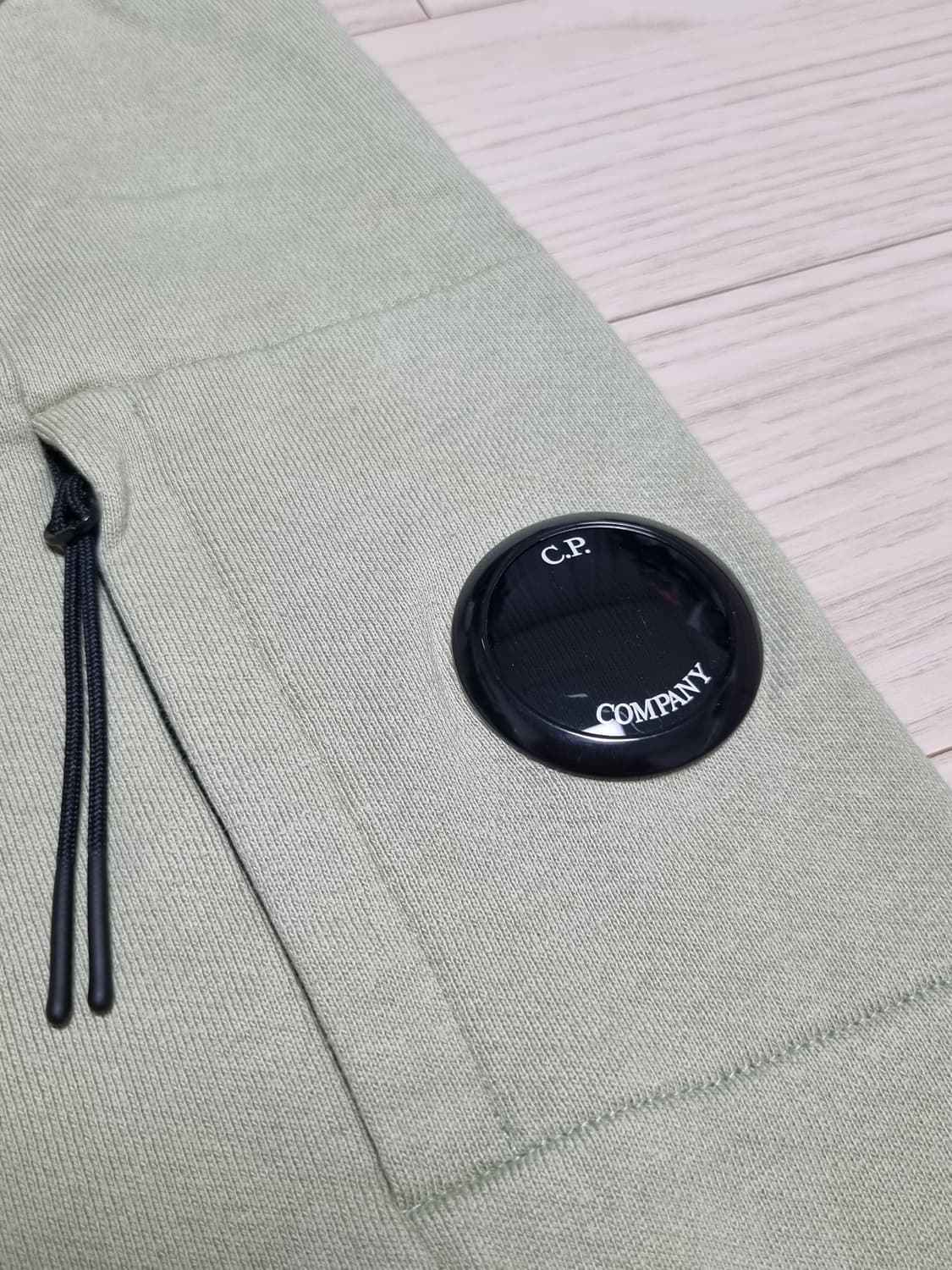 cp컴퍼니 맨투맨 상품이미지4