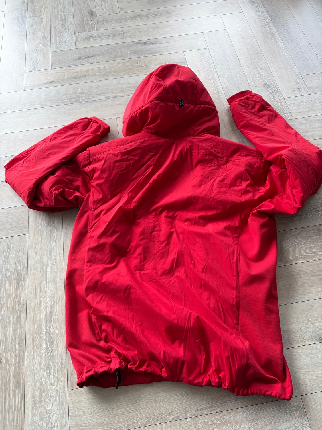 아크테릭스 아톰 레드 상품이미지3