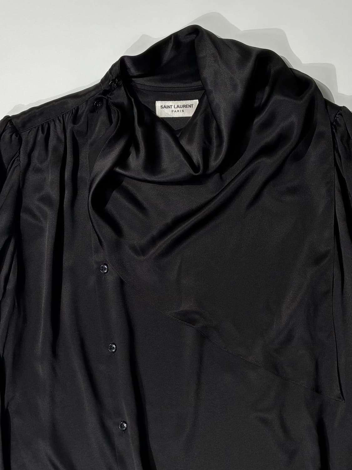 SAINT LAURENT 생로랑 스카프 실크 셔츠 블랙 40사이즈 상품이미지3