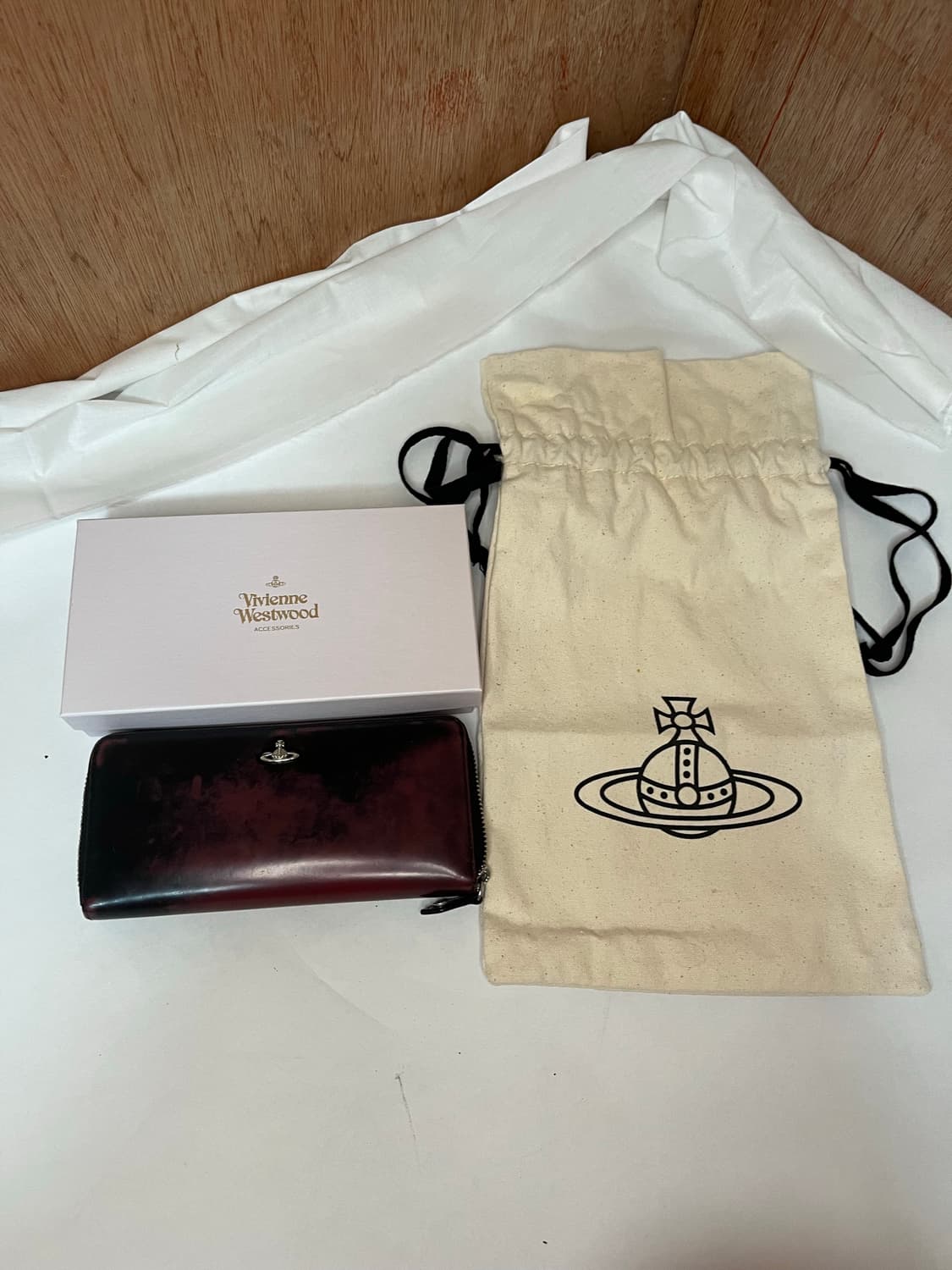 비비안웨스트우드 그라데이션 장지갑 상품이미지1