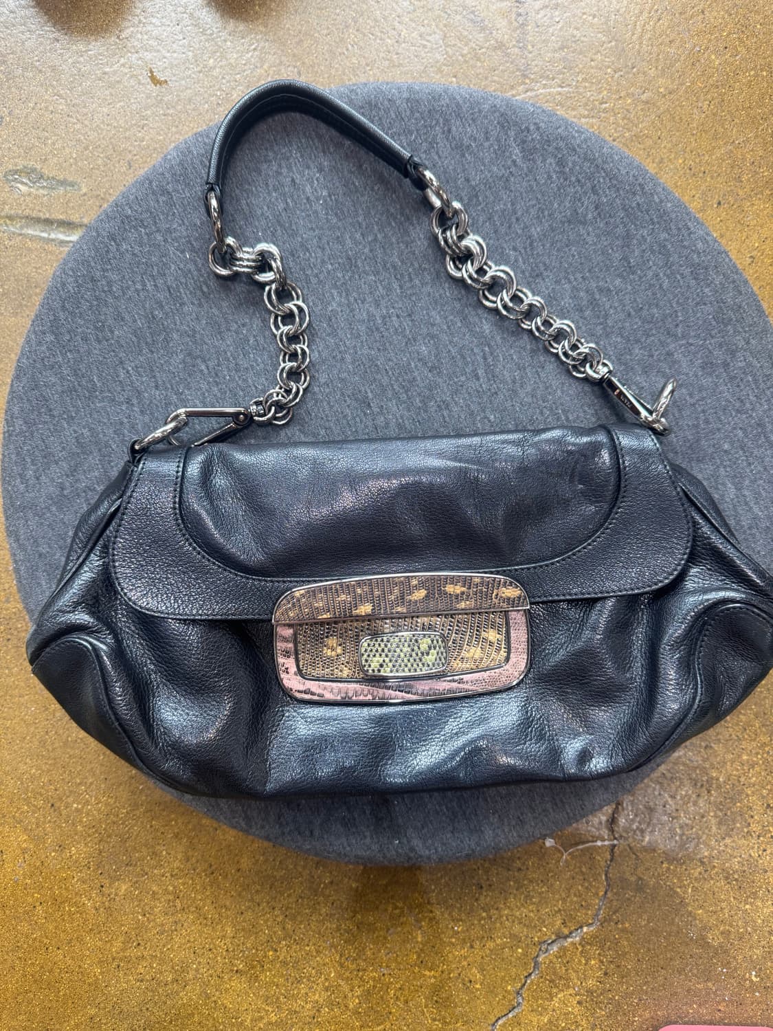 프라다 블랙 레더 숄더 체인백 상품이미지1