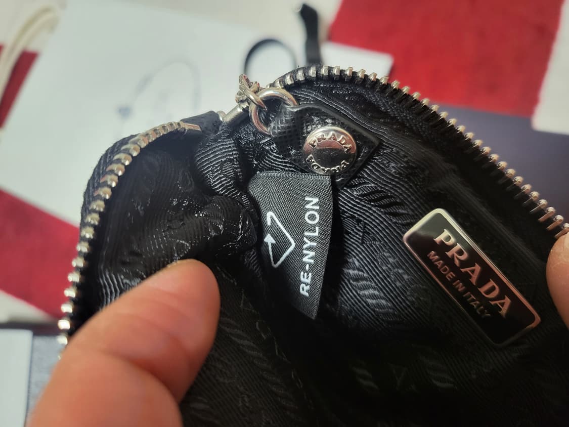 프라다 삼각 파우치 키링 2TT140 상품이미지4