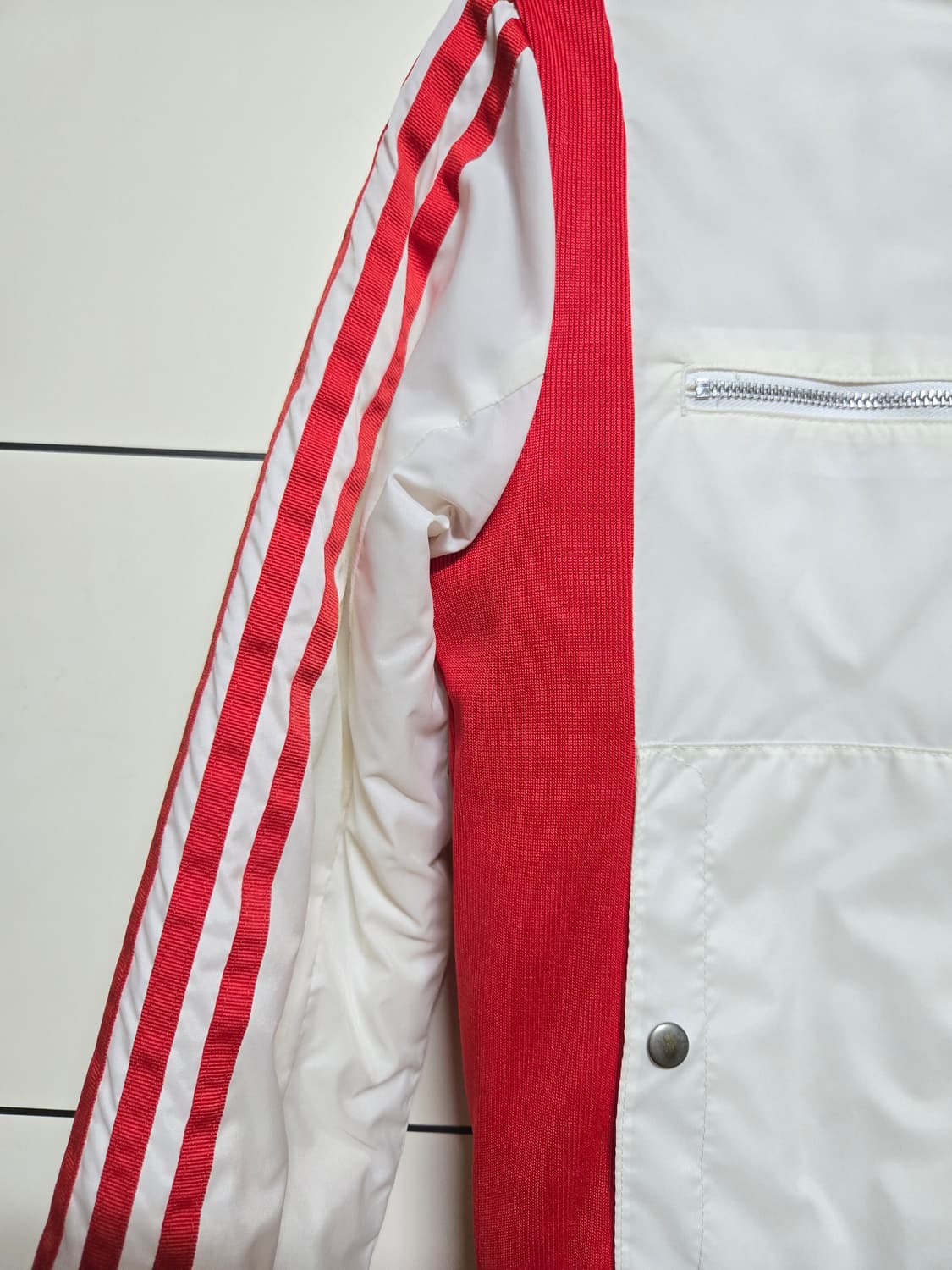 아디다스 월드스쿨  흰빨 패딩 레이싱 자켓 상품이미지3