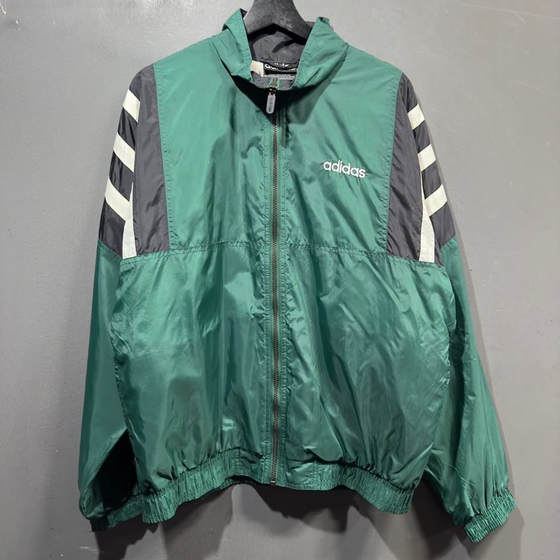 아디다스 올드스쿨 바람막이 상품이미지2