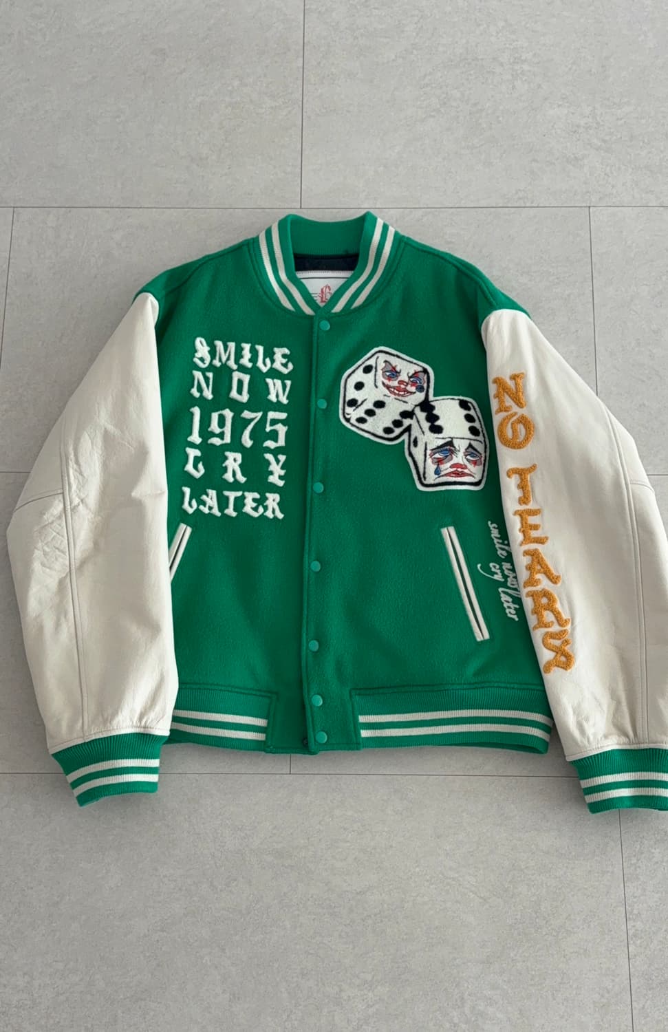 블랙아웃 바시티 그린 L 상품이미지1