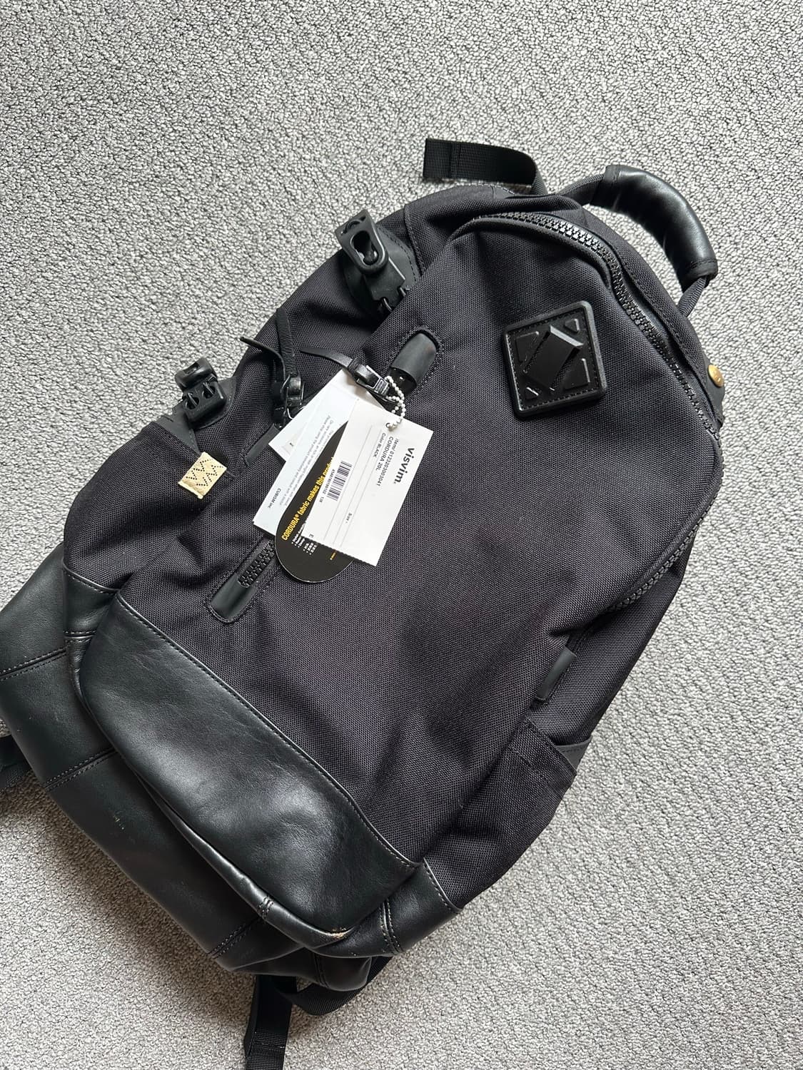 비즈빔 코듀라 백팩 20L 블랙 상품이미지1