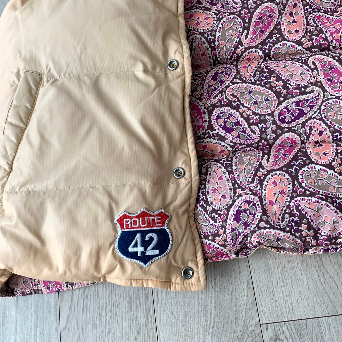 빔즈보이 리버시블 페이즐리 다운 베스트 상품이미지3