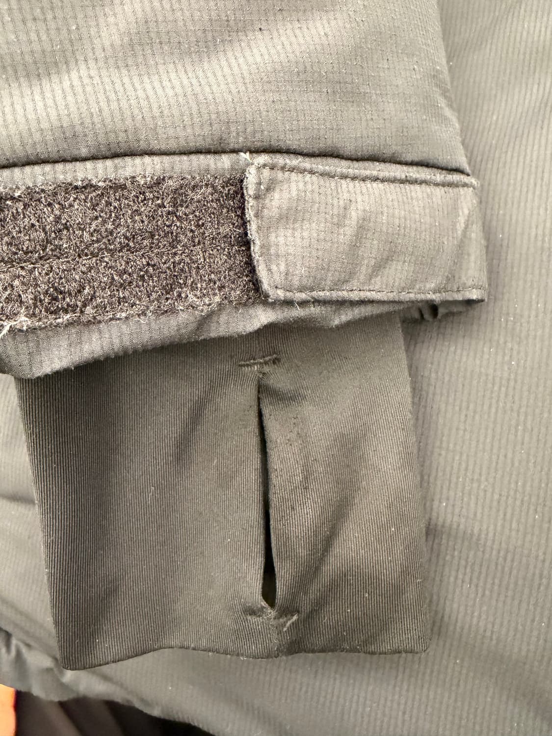 [L]언더아머 덕다운 패딩 블랙 상품이미지8