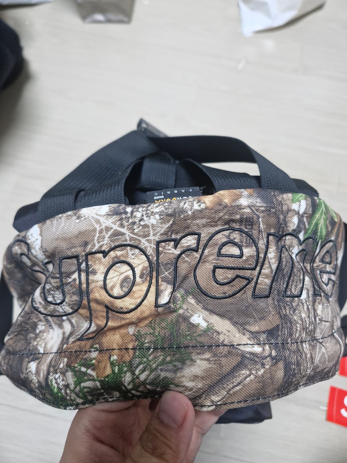 19FW 슈프림 리얼트리 카모 백팩 뉴욕 구매 정품 상품이미지4