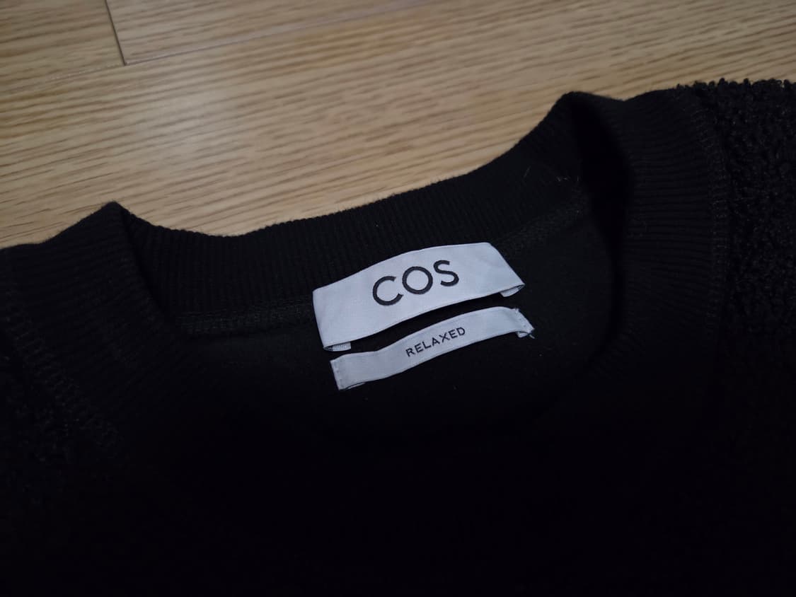 COS 릴렉스핏 테디 부클 맨투맨 블랙 상품이미지4