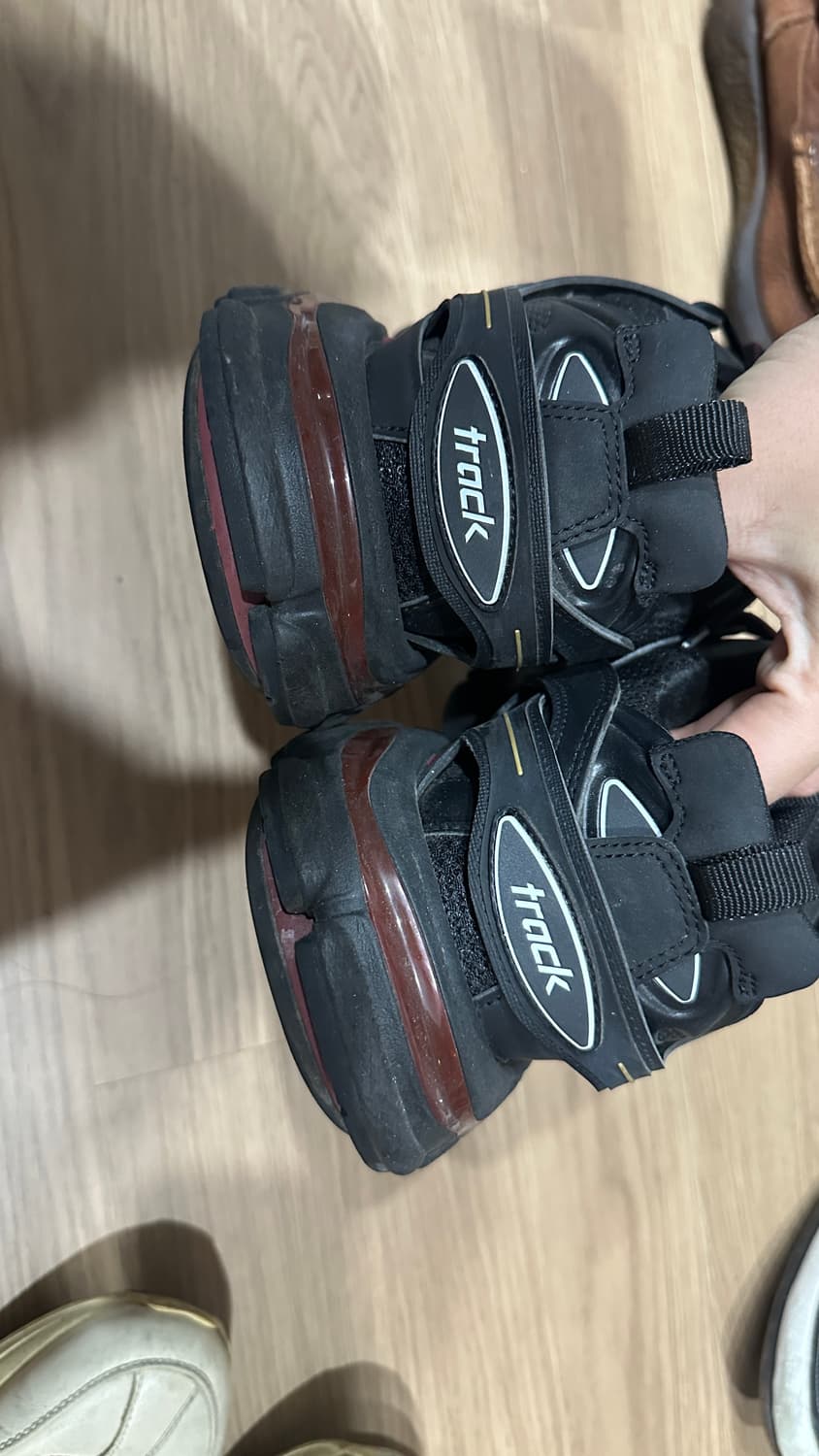 발렌시아가 트랙 41 상품이미지3