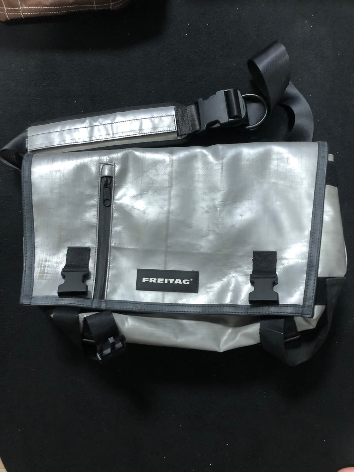 프라이탁 올실버 처분 매우급처 상품이미지1