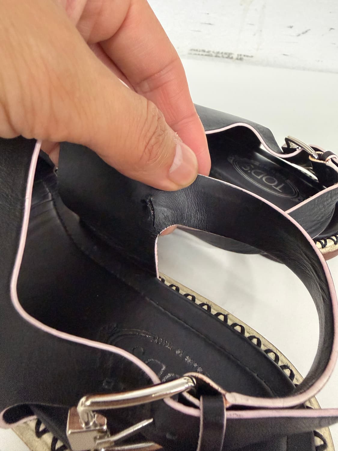 정품) TODS 토즈 여성 블랙 버클 스트랩 샌들 37 상품이미지7