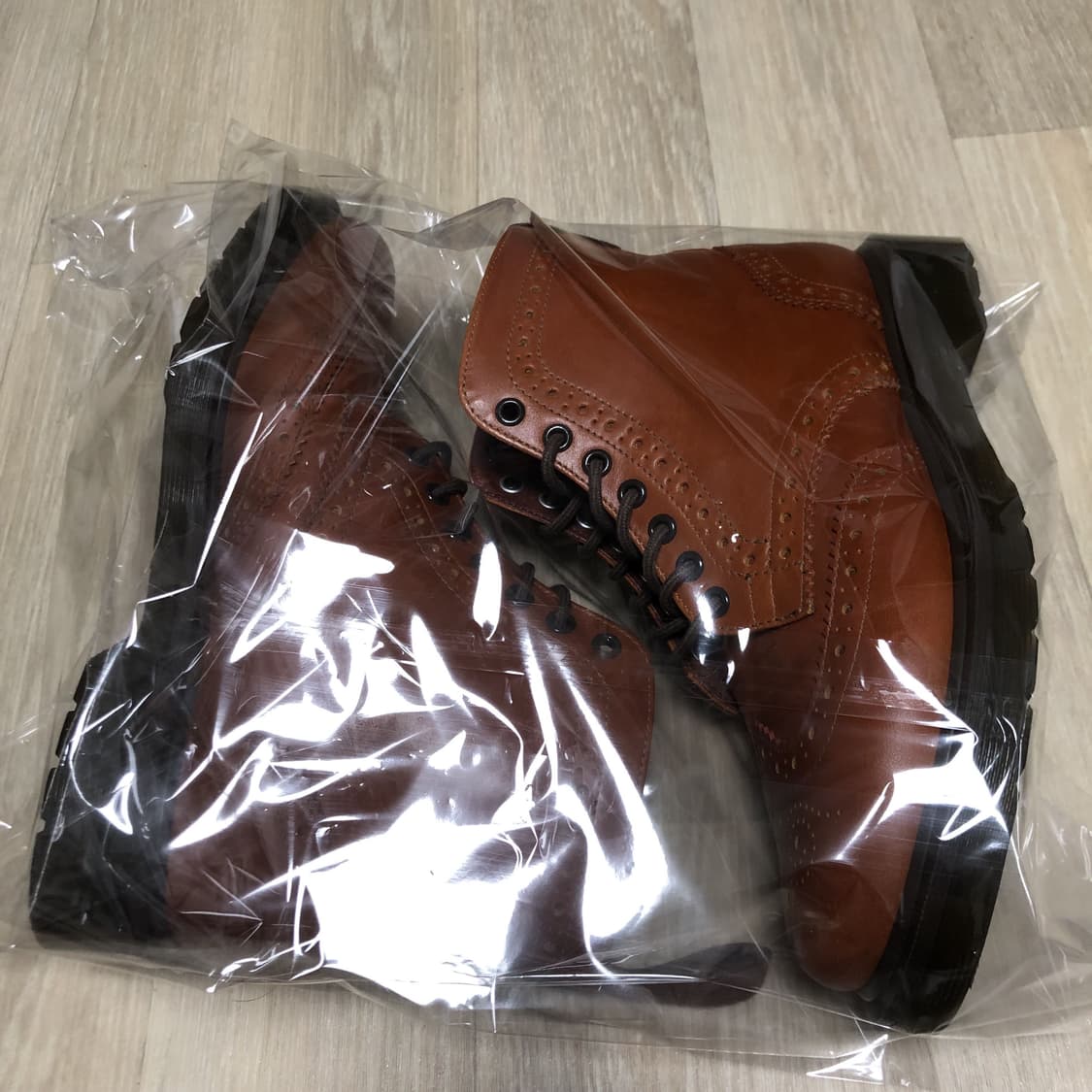 (260) 닥터마틴 Dr.martens 7홀 애플랙 브라운 윙팁 부츠 상품이미지10